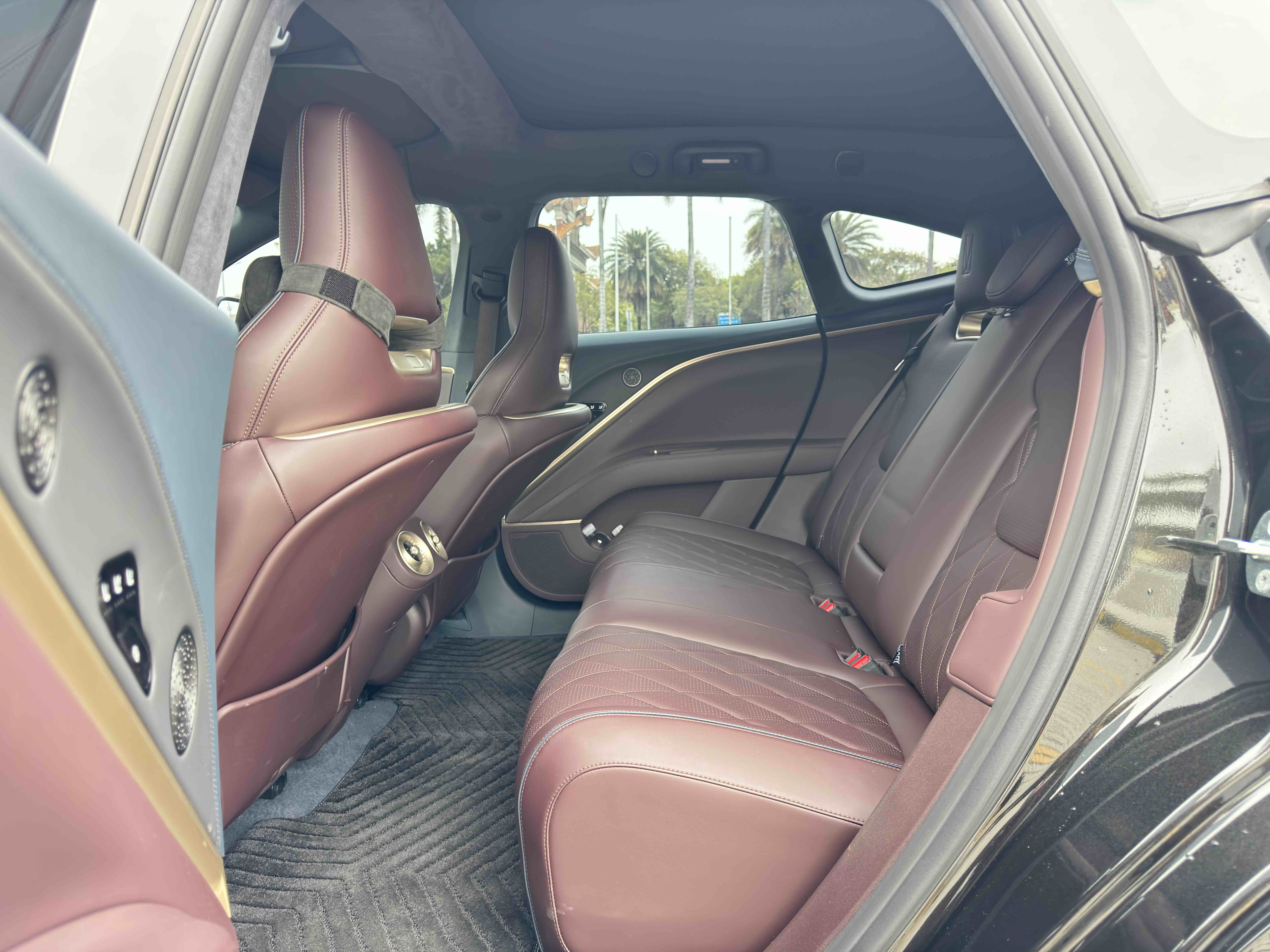 Avatr 11 2025 imagem de carro #13