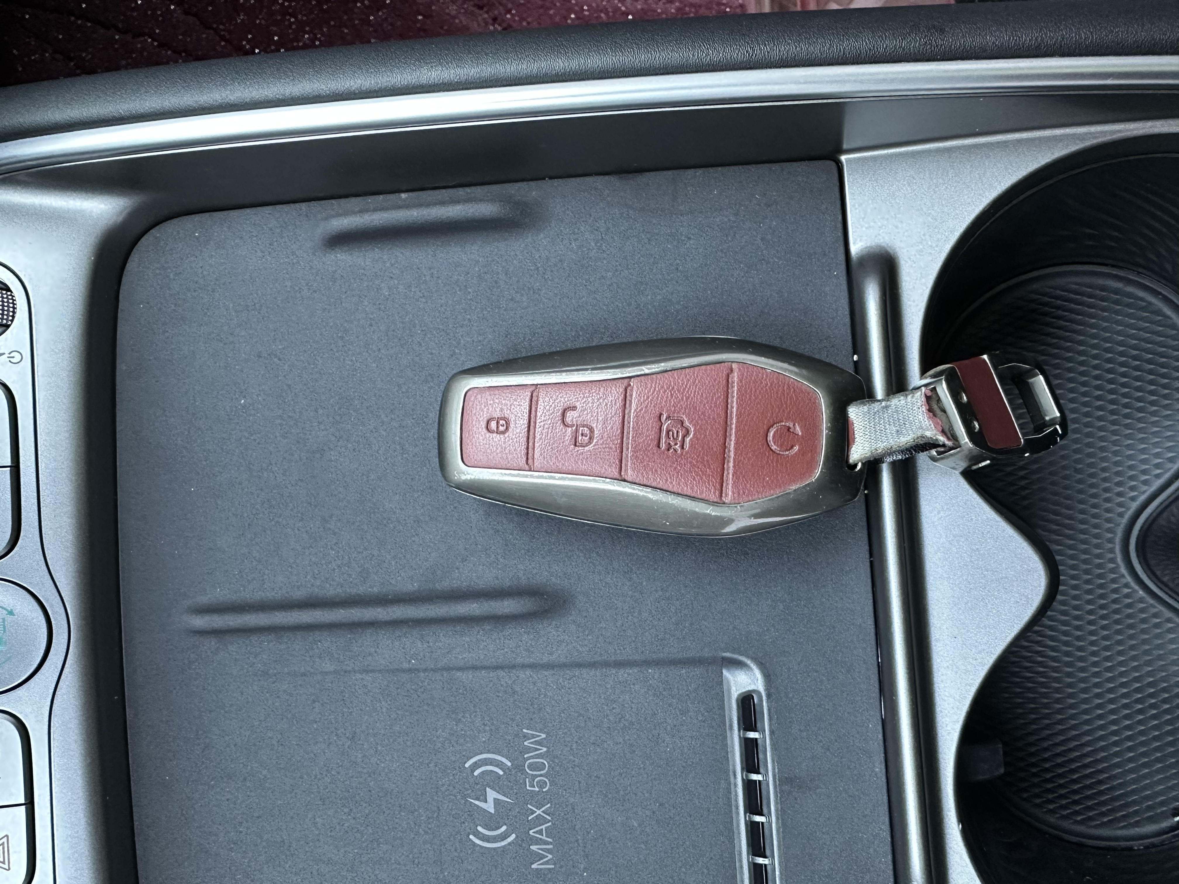 BYD Sea Lion 05 EV 2025 car image #13