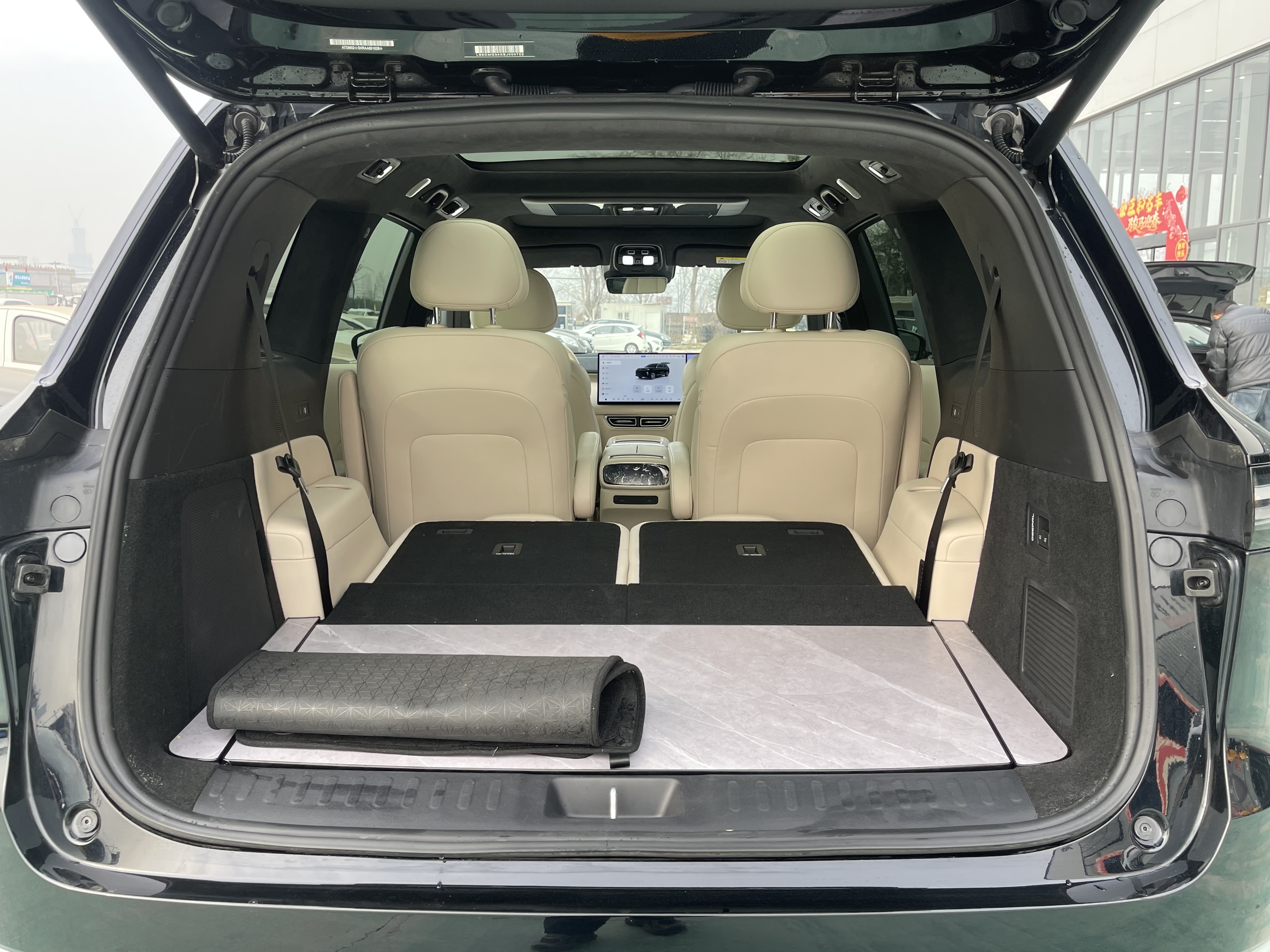 Deepal S09 2025 car image #13