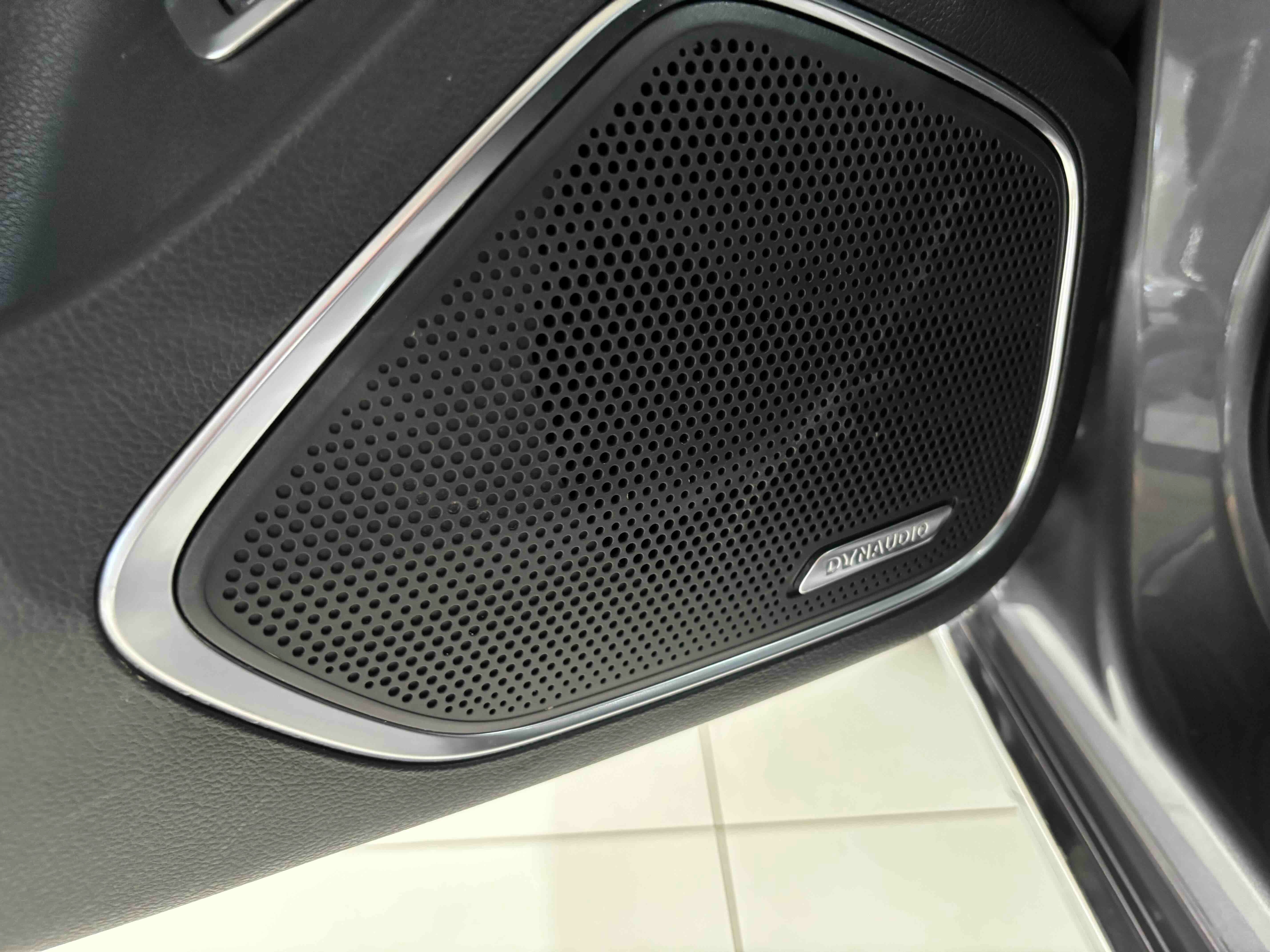 HongQi H5 PHEV 2025 car image #13