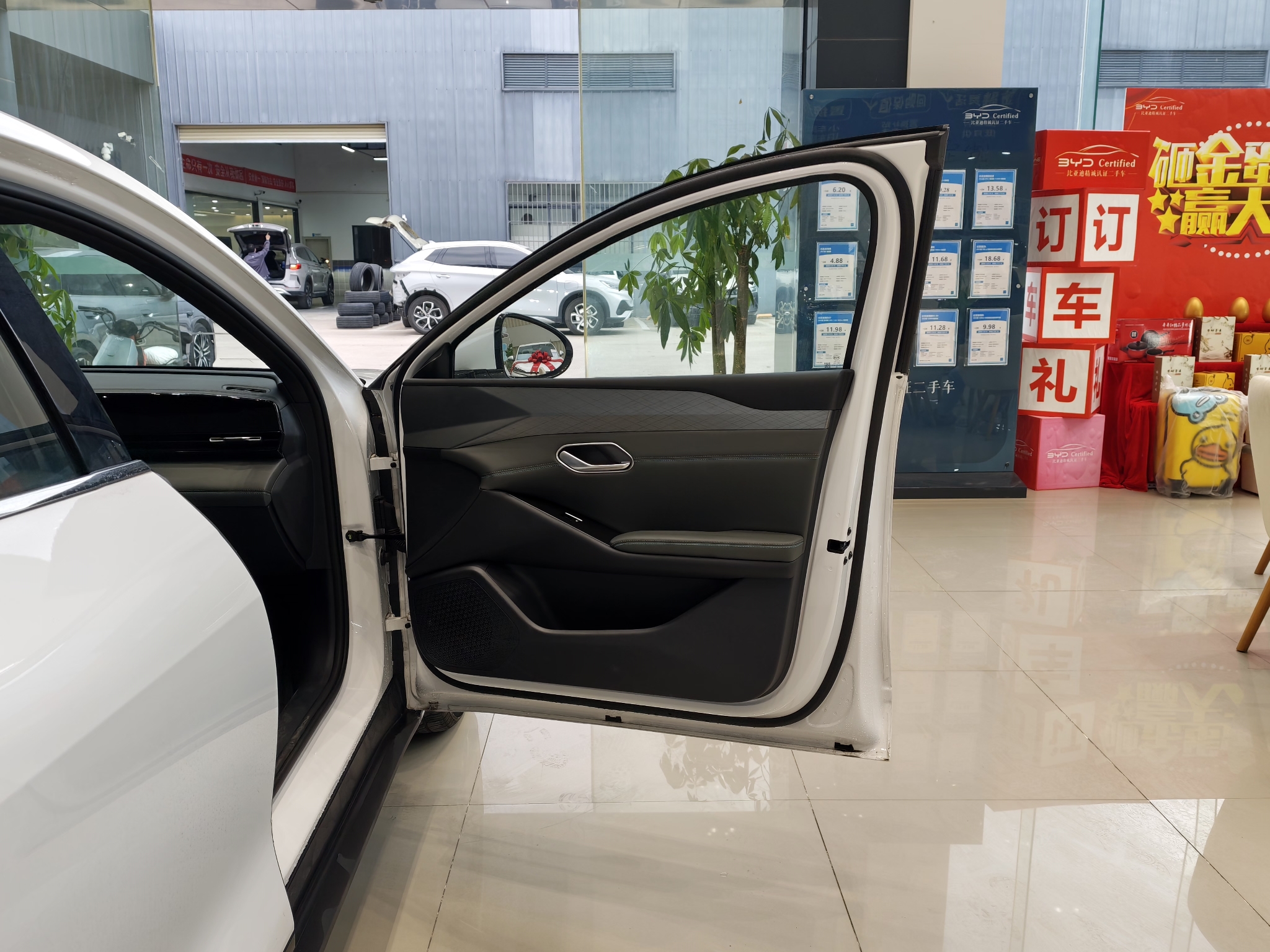 BYD Qin L 2025 car image #13