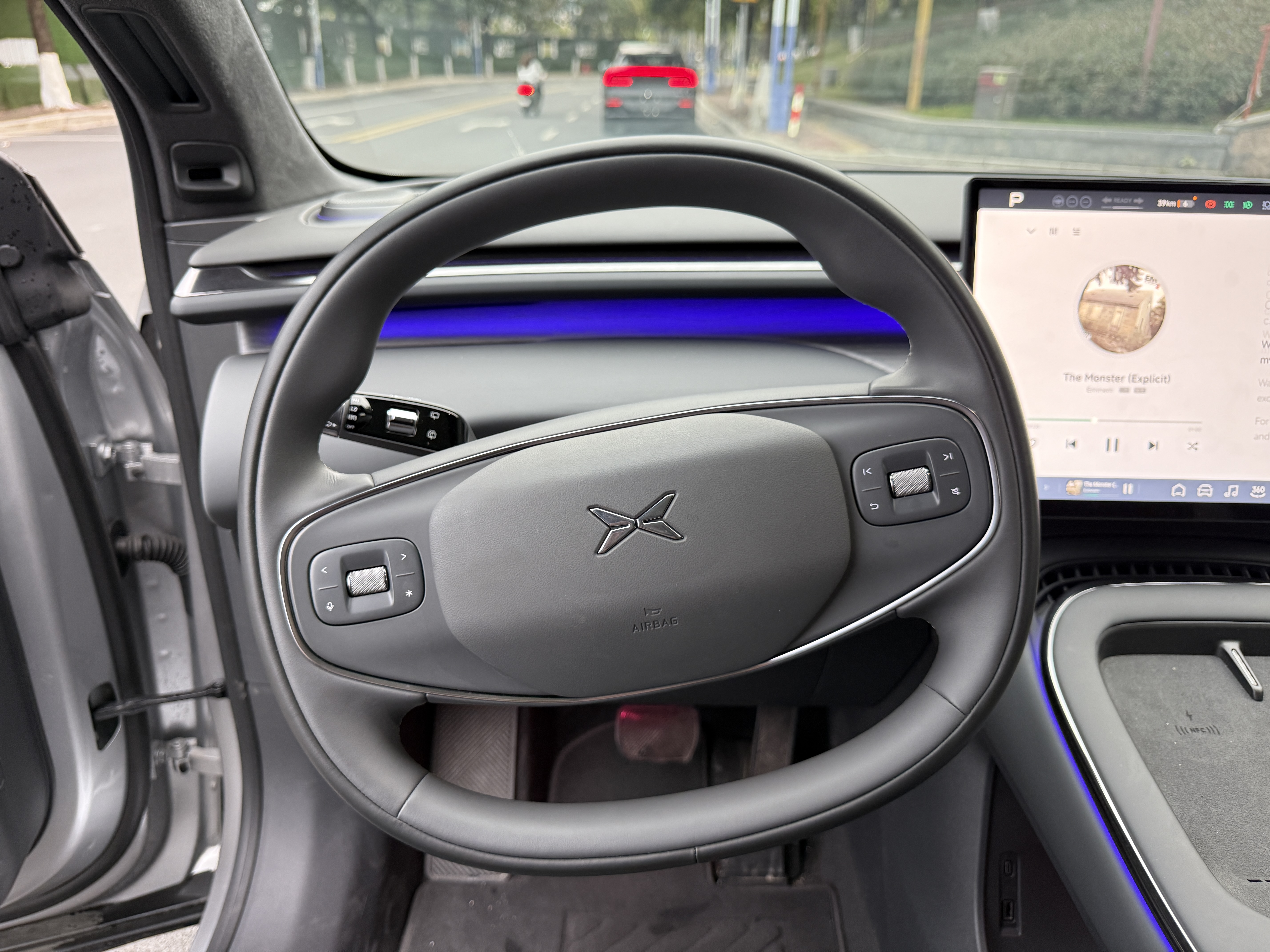 Xpeng 2025 car image #13