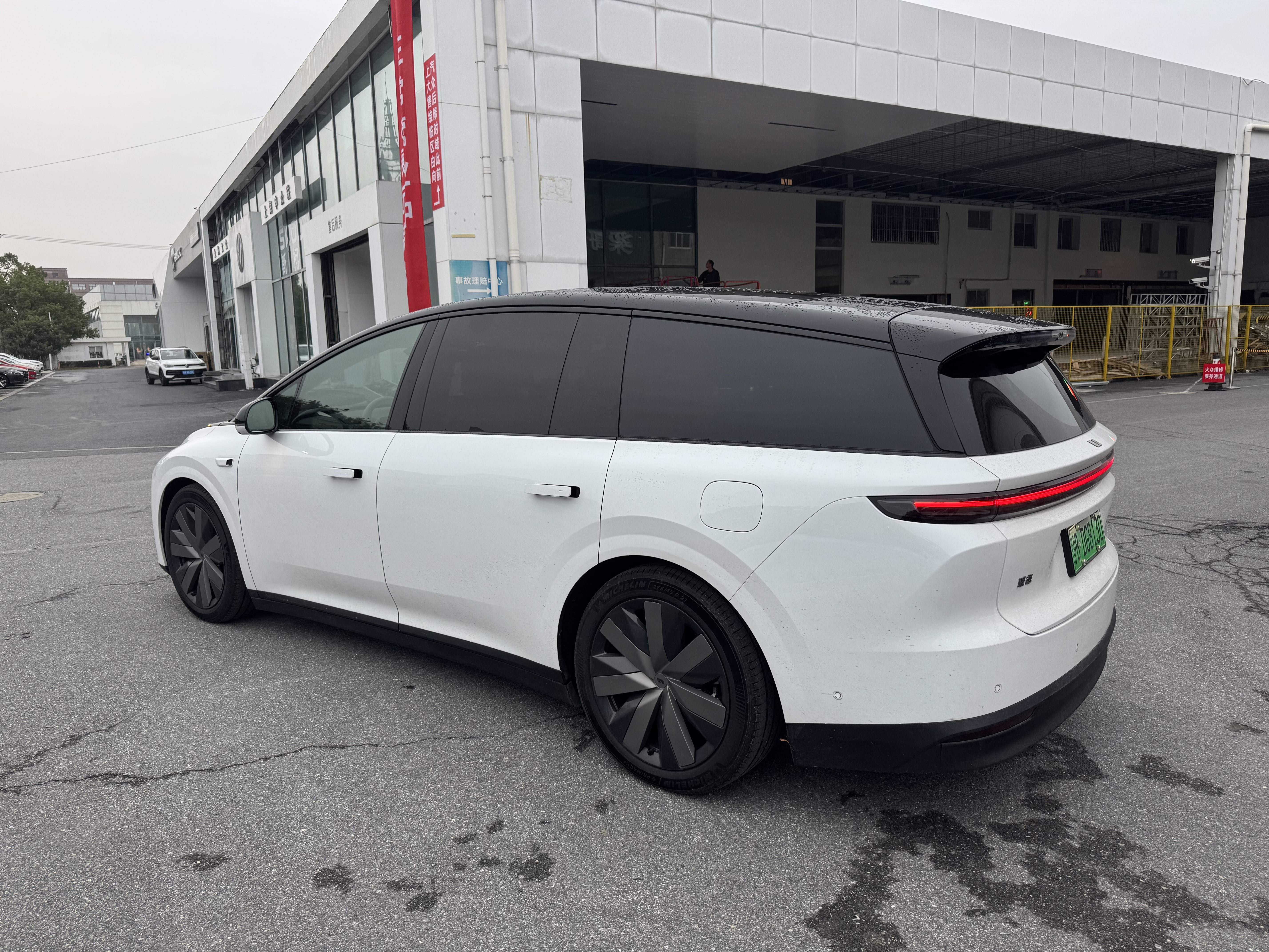 Li i6 2025 imagen de coche #13