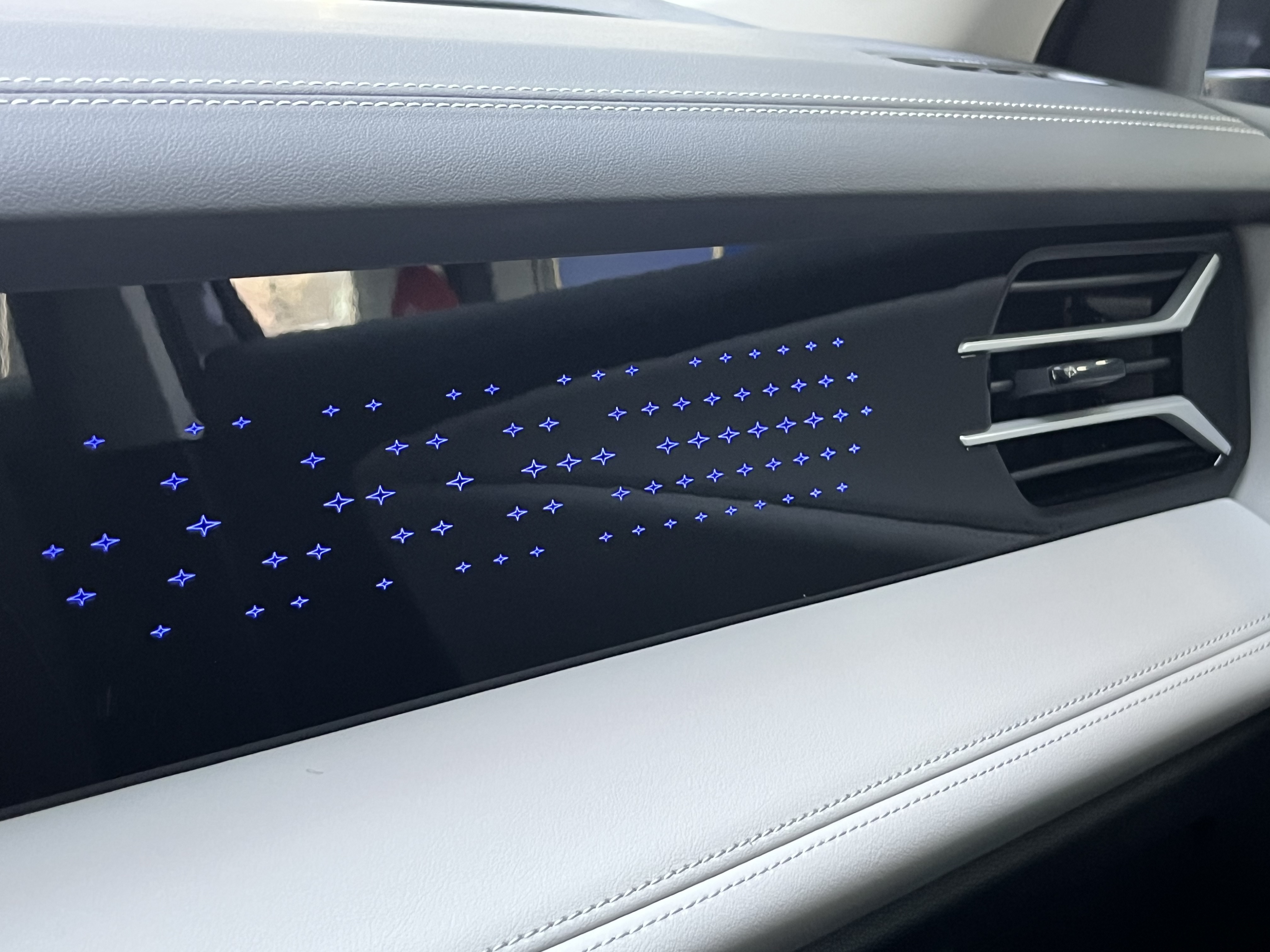 Jetta VS8 2026 car image #13