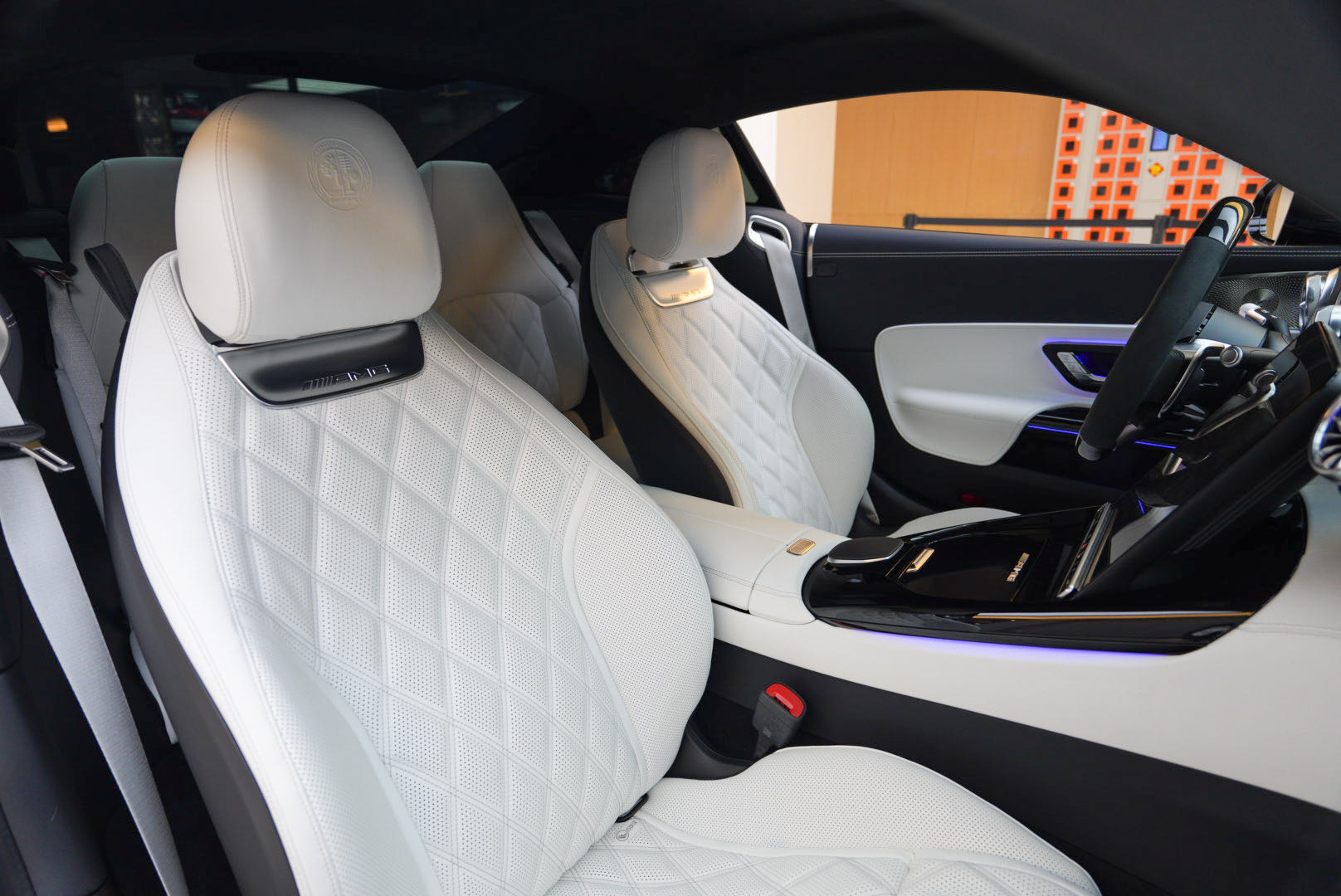 Mercedes-Benz AMG GT 2025 imagen de coche #13