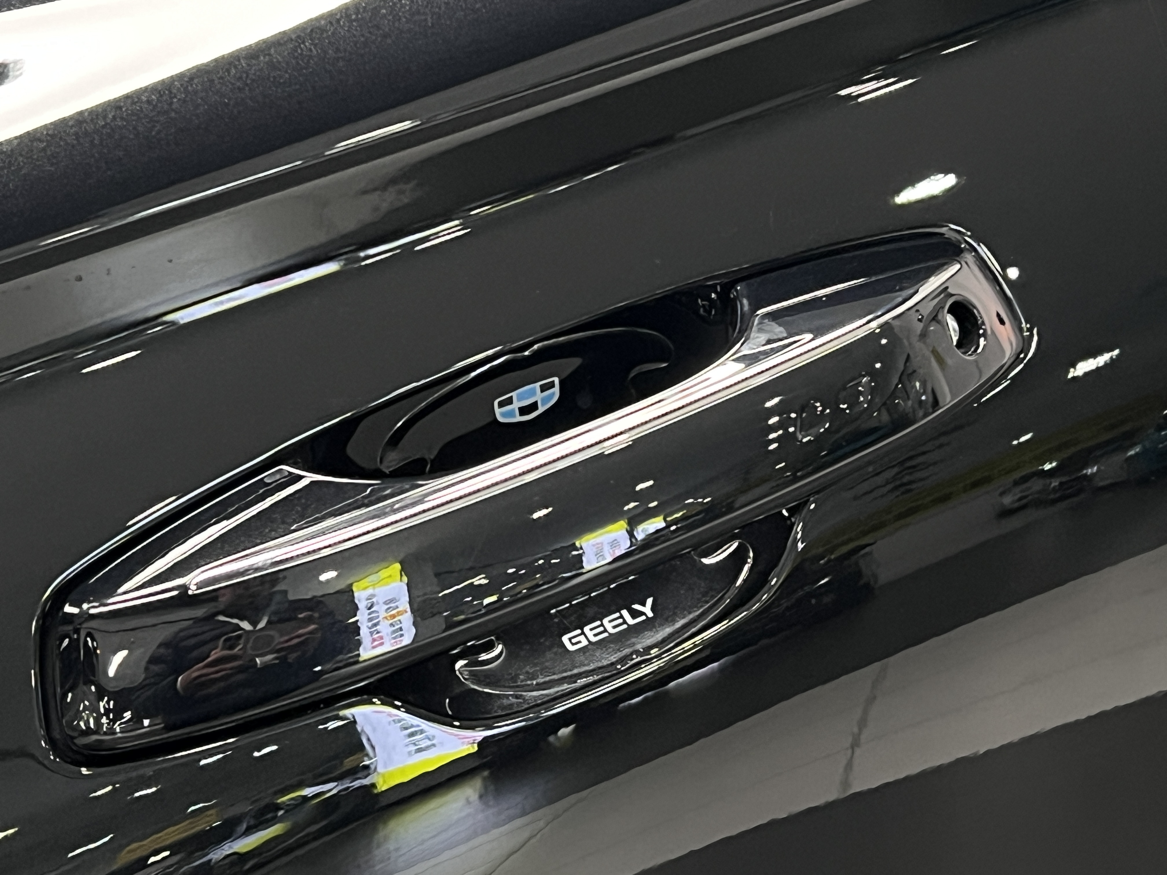 GEELY Monjaro 2025 car image #13