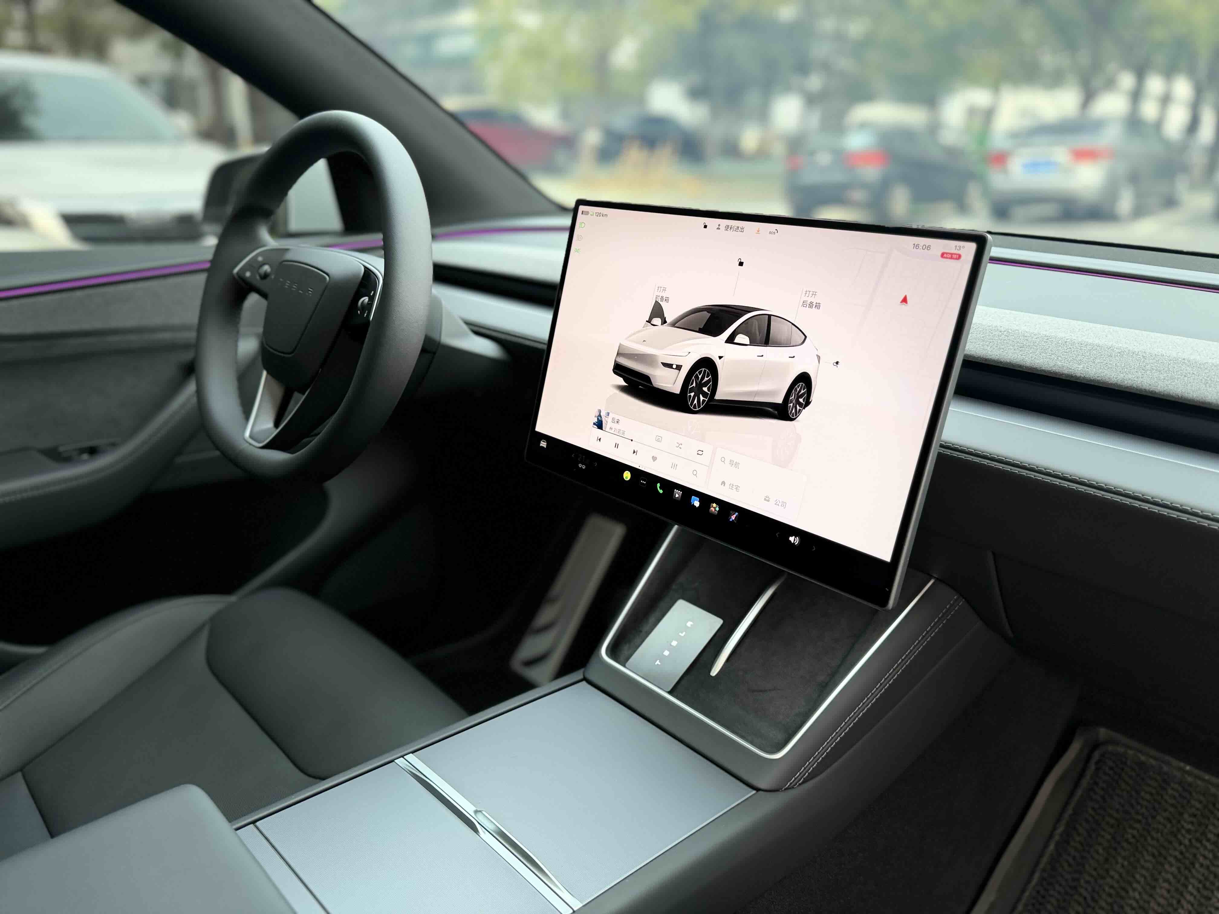 Tesla Model Y L 2025 image de voiture #13