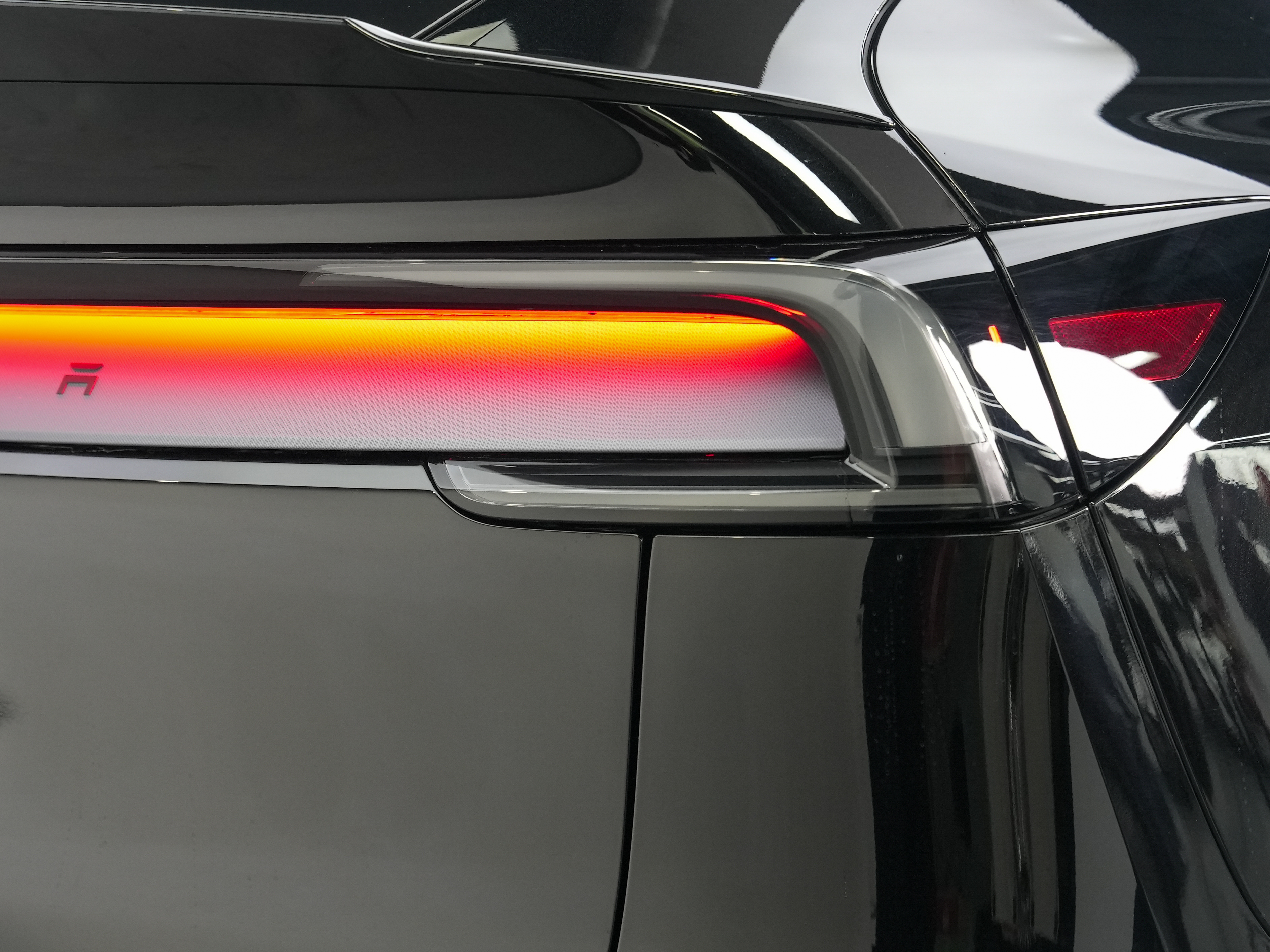 特斯拉 Model Y L 2026 汽车图片 #13