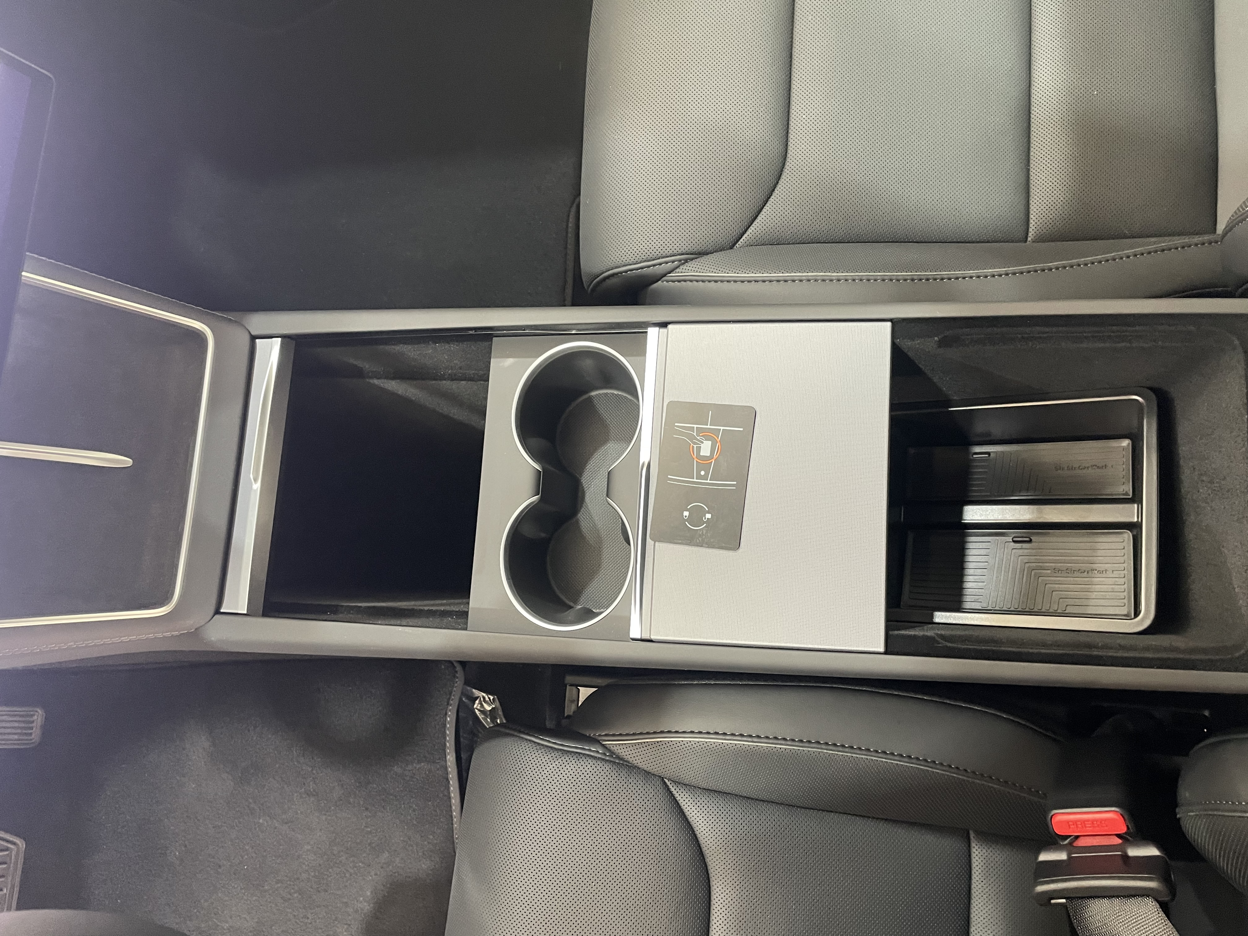 特斯拉 Model Y L 2025 汽车图片 #13