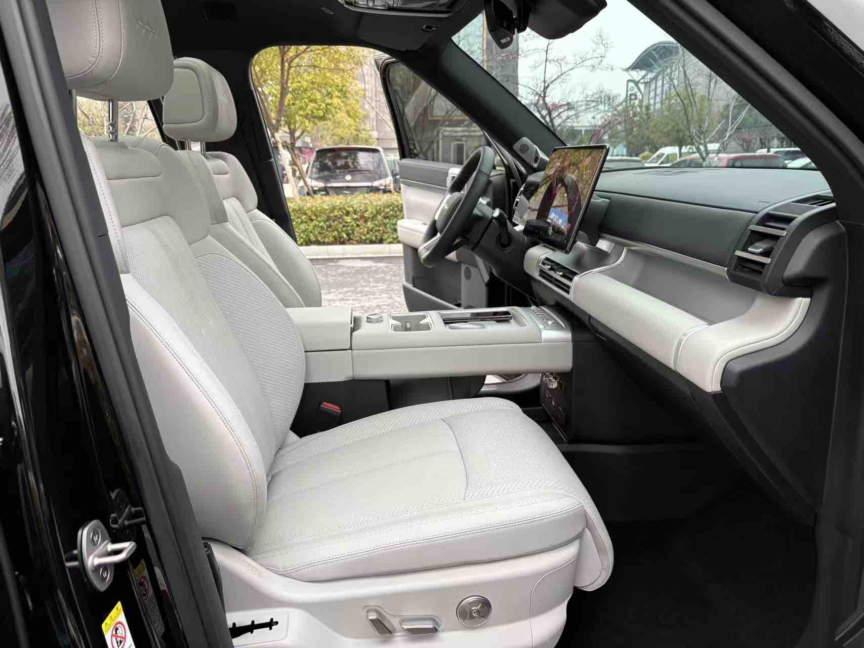 FangChengBao Tiger 7 2025 #13 FangChengBao Tiger 7 2025 car image #13