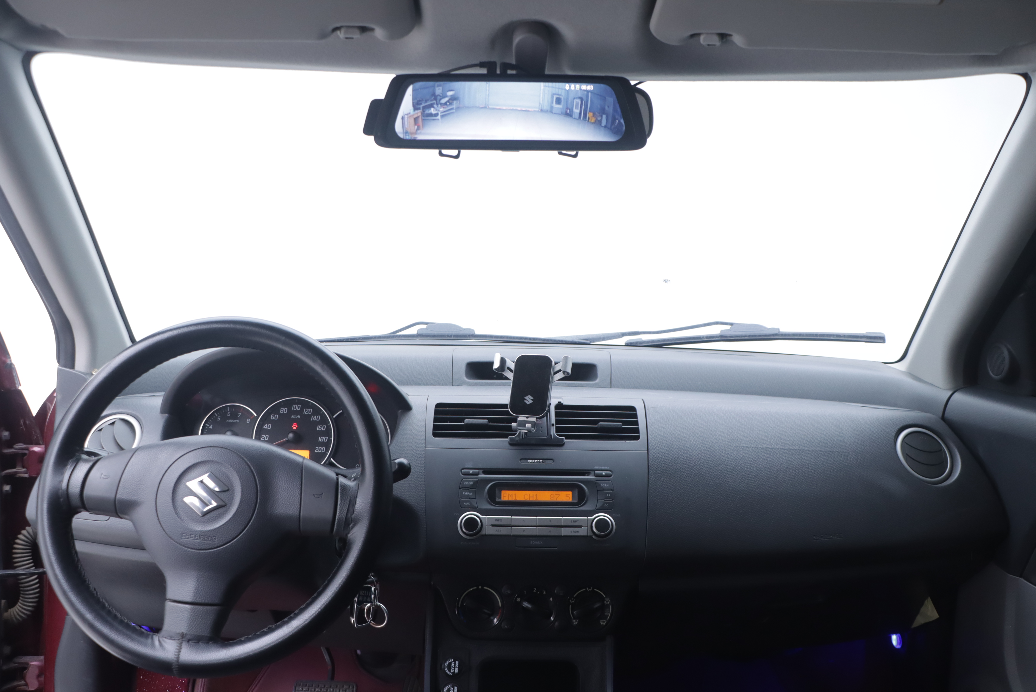 Suzuki Swift 2016 изображение автомобиля #13