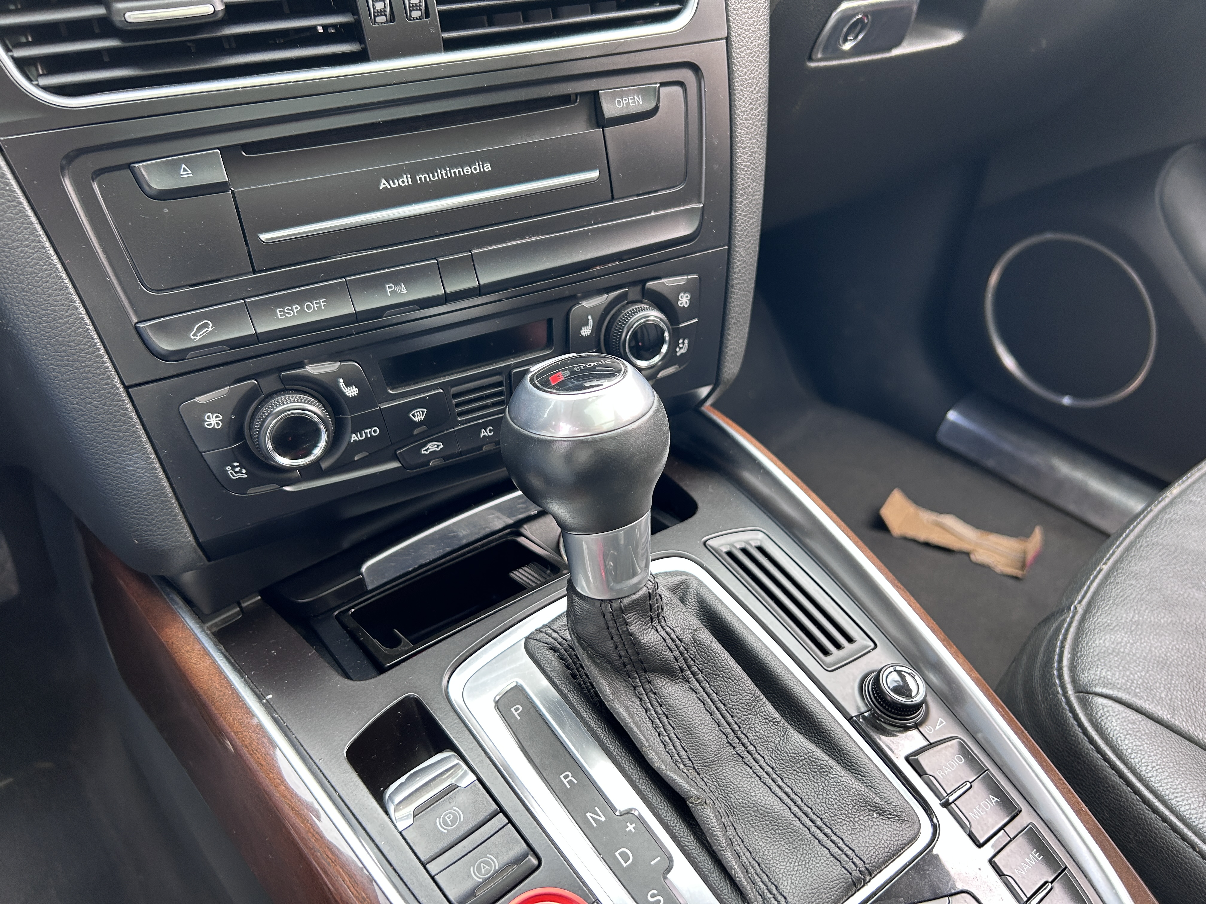 Audi Q5 (Imported) 2010 #13 Audi Q5 (Imported) 2010 car image #13