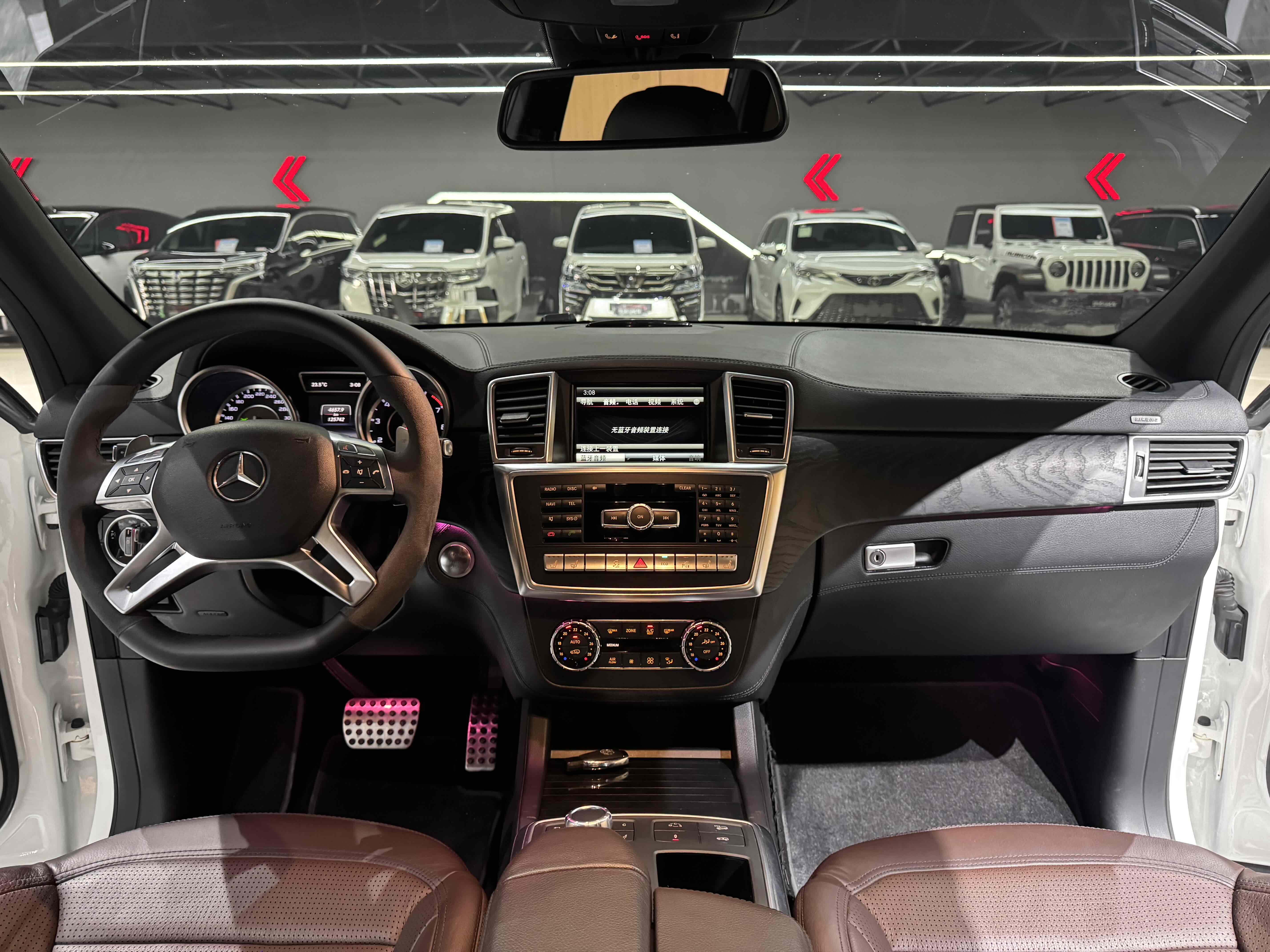 Mercedes-Benz GL AMG 2014 immagine di auto #13