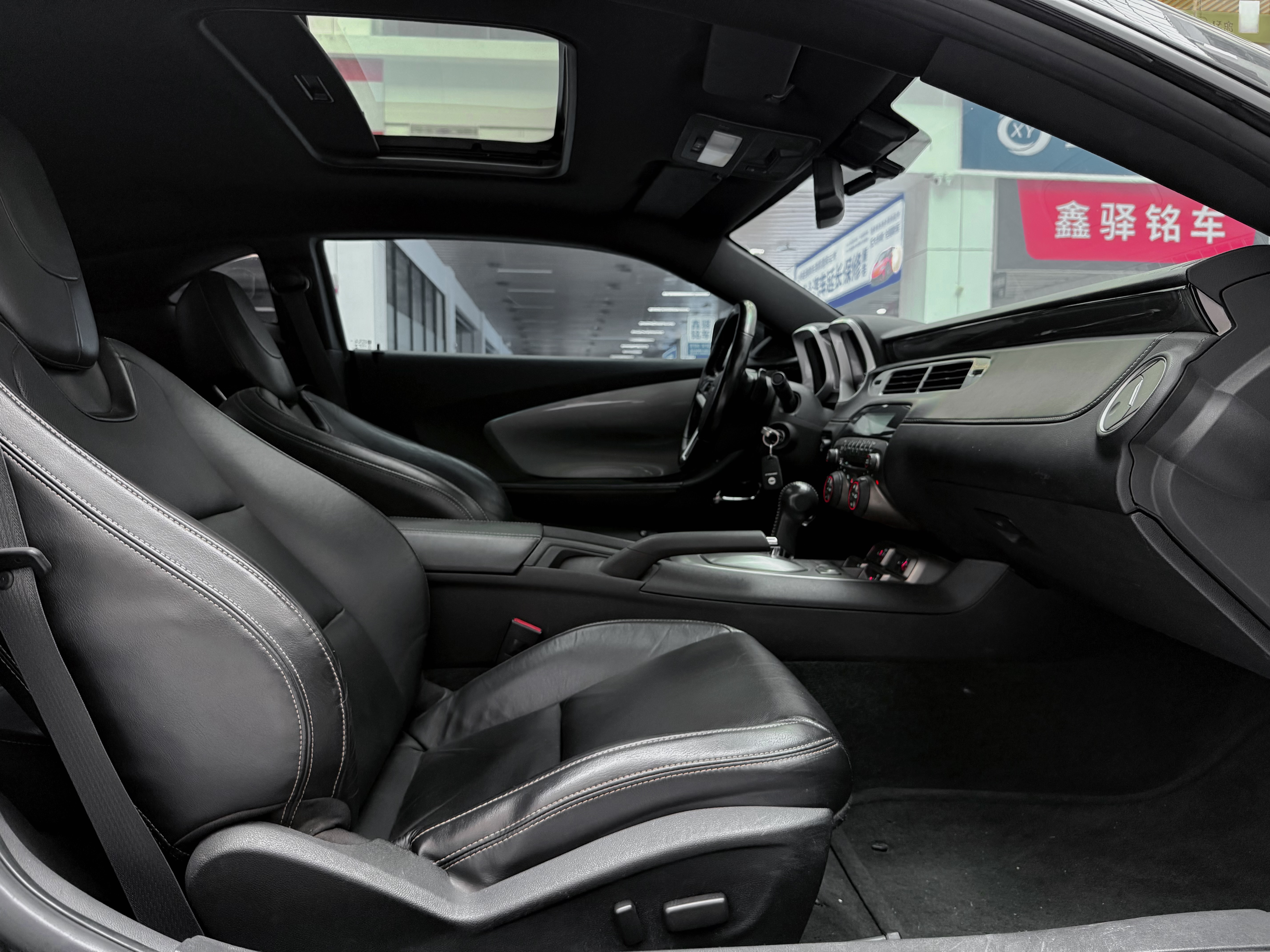 Chevrolet Camaro 2014 immagine di auto #13