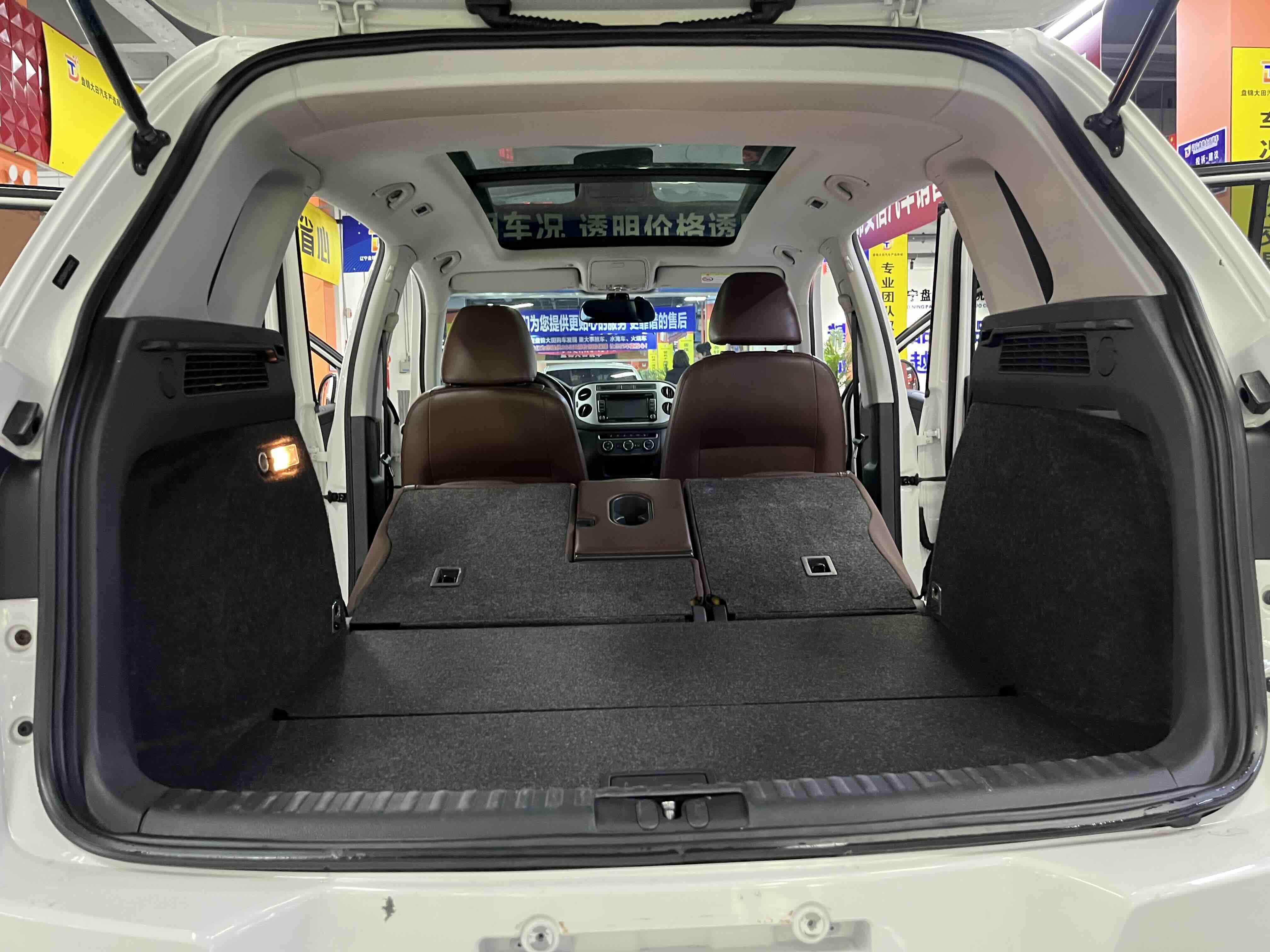 Volkswagen Tiguan 2015 immagine di auto #13