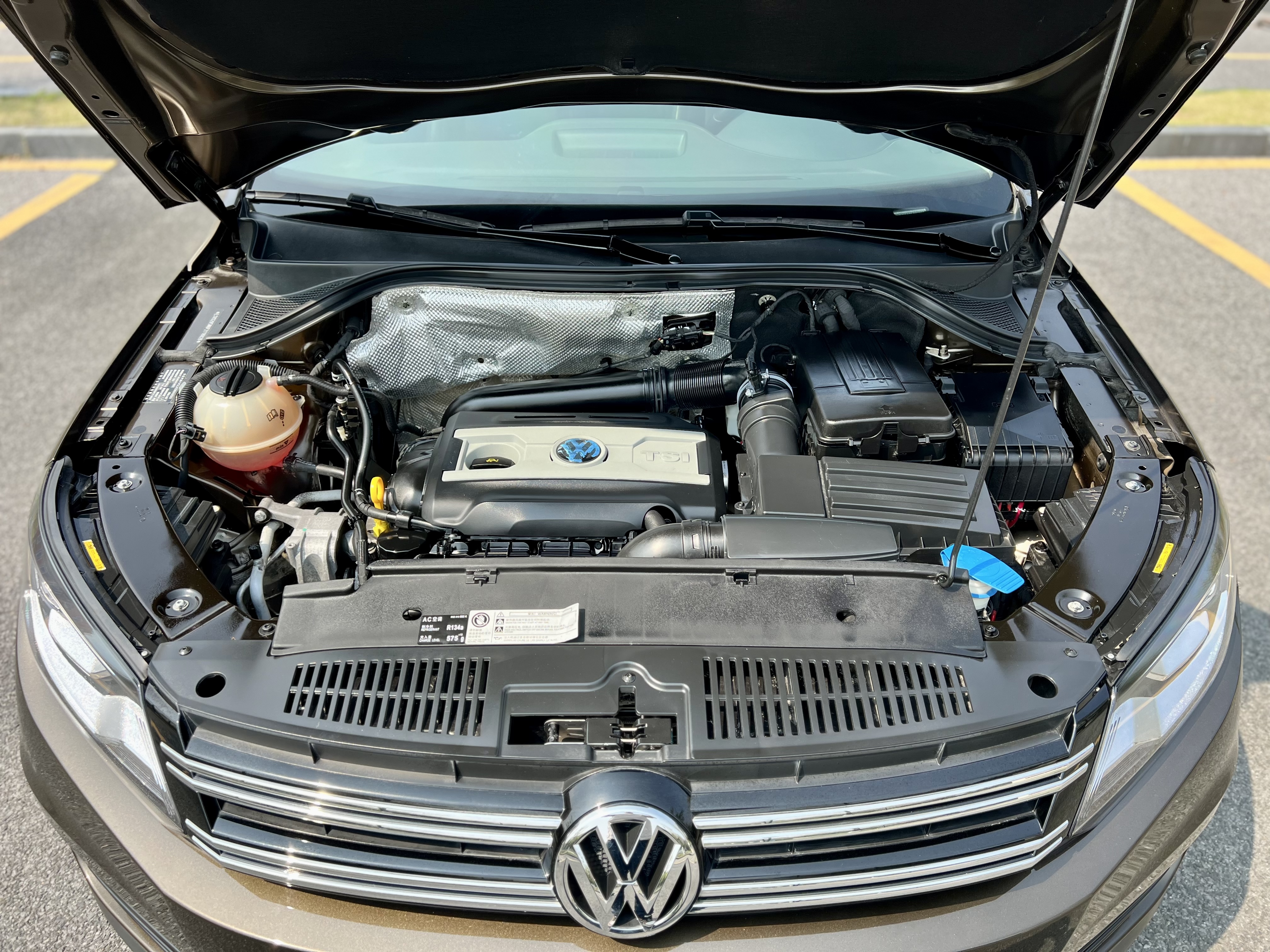 Volkswagen Tiguan 2015 car image #13