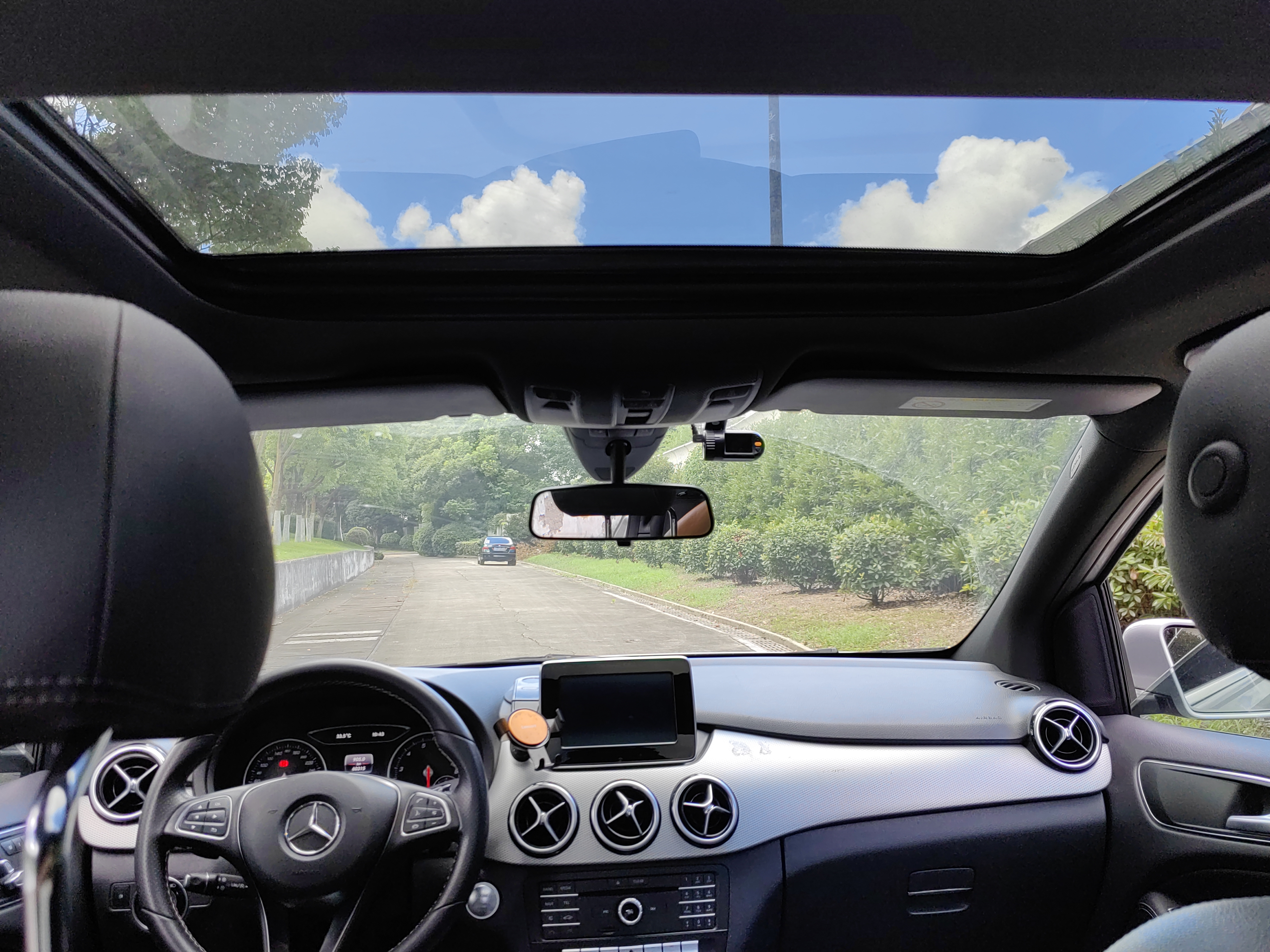 Mercedes-Benz B Class 2016 car image #13