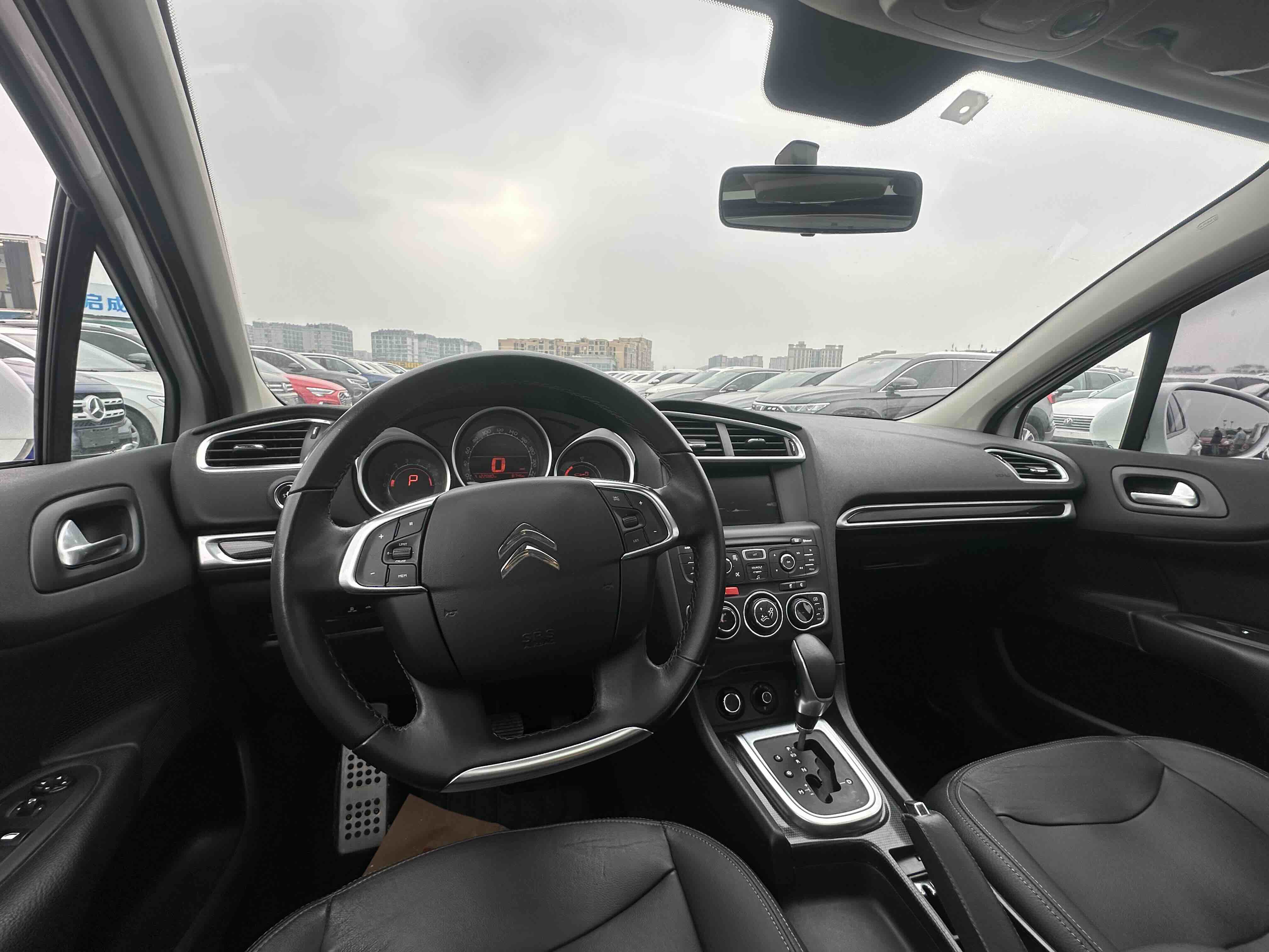Citroen C4L 2015 car image #13