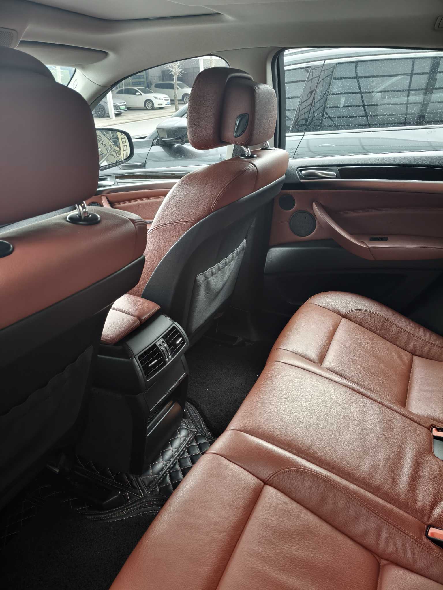 BMW X6 2015 изображение автомобиля #13