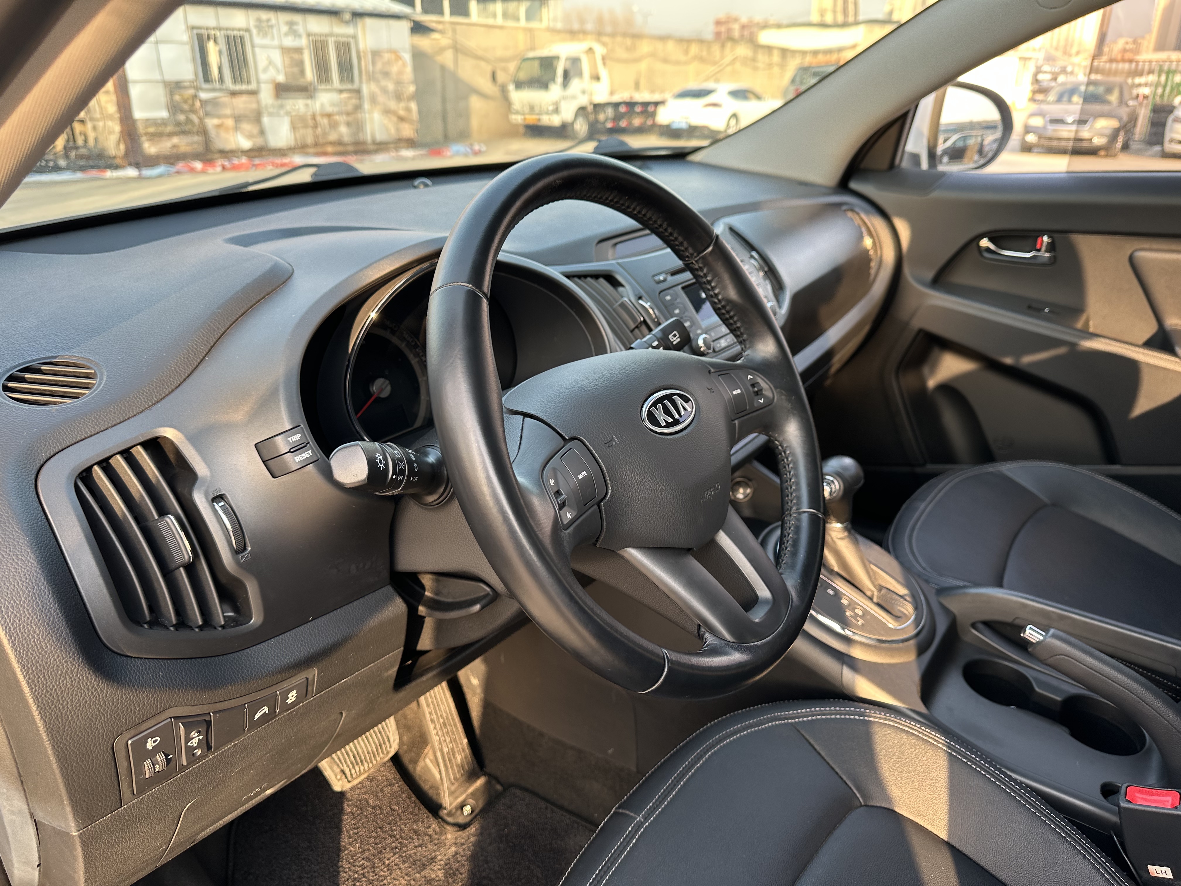 起亚 智跑 2013 汽车图片 #13