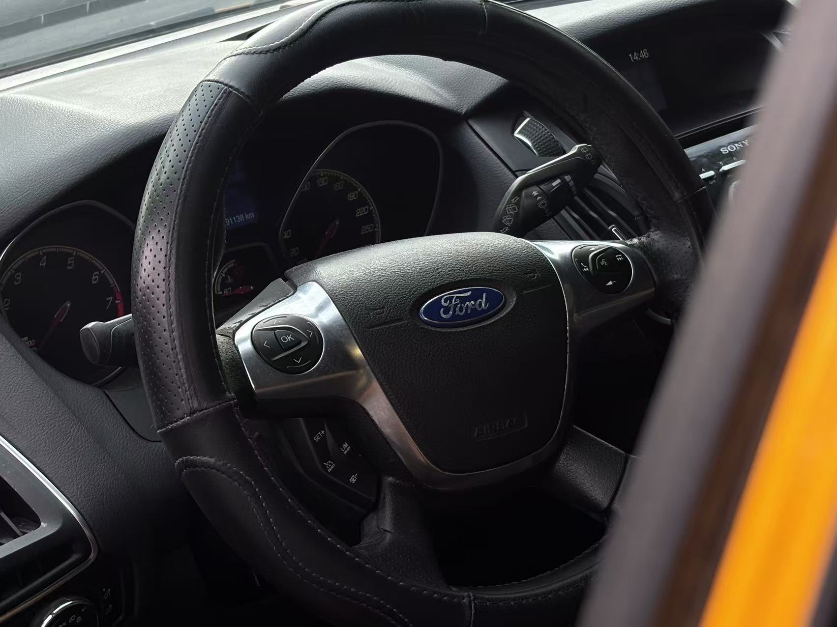 Ford Focus (Imported) 2013 car image #13