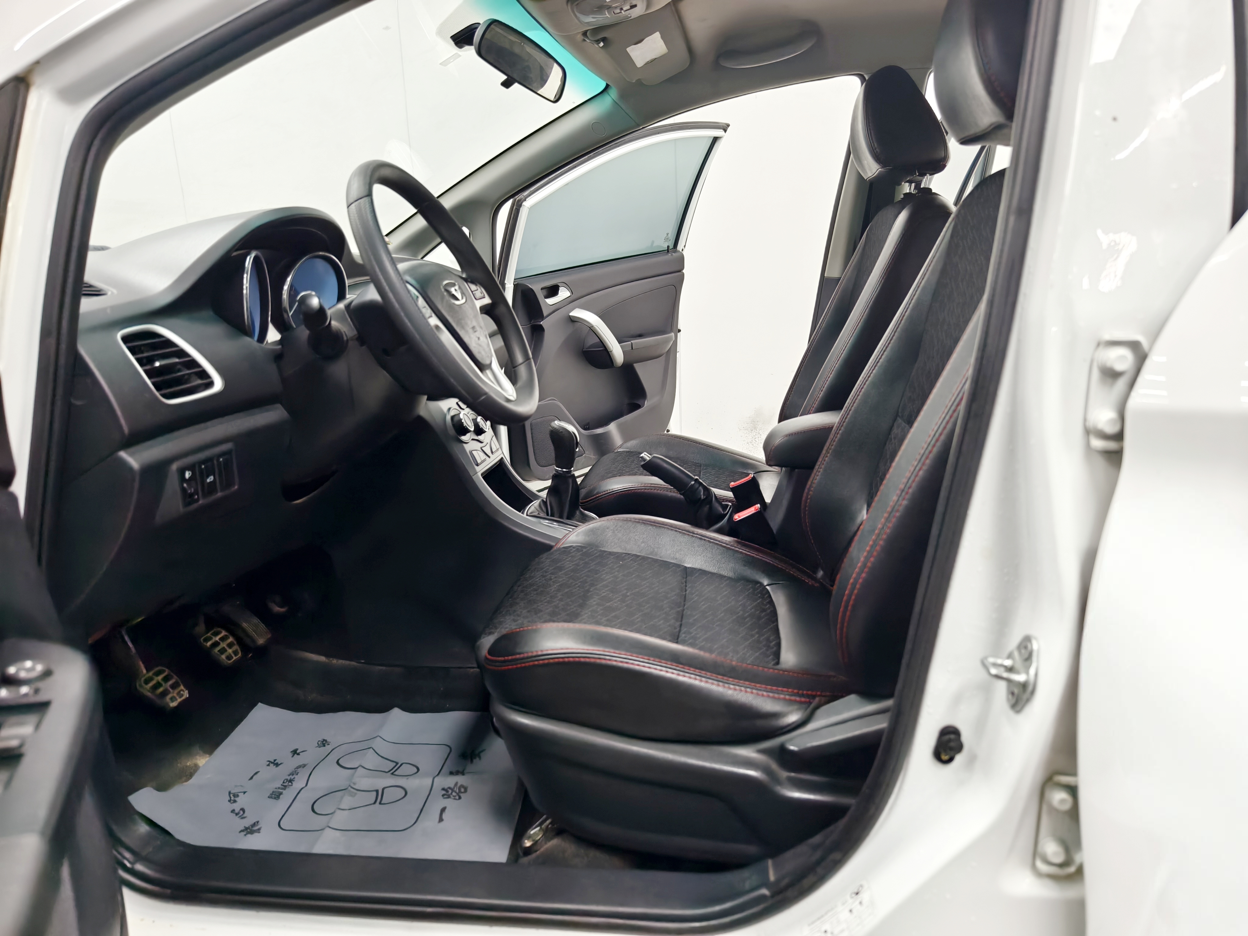 Kaiyi C3 2015 car image #13