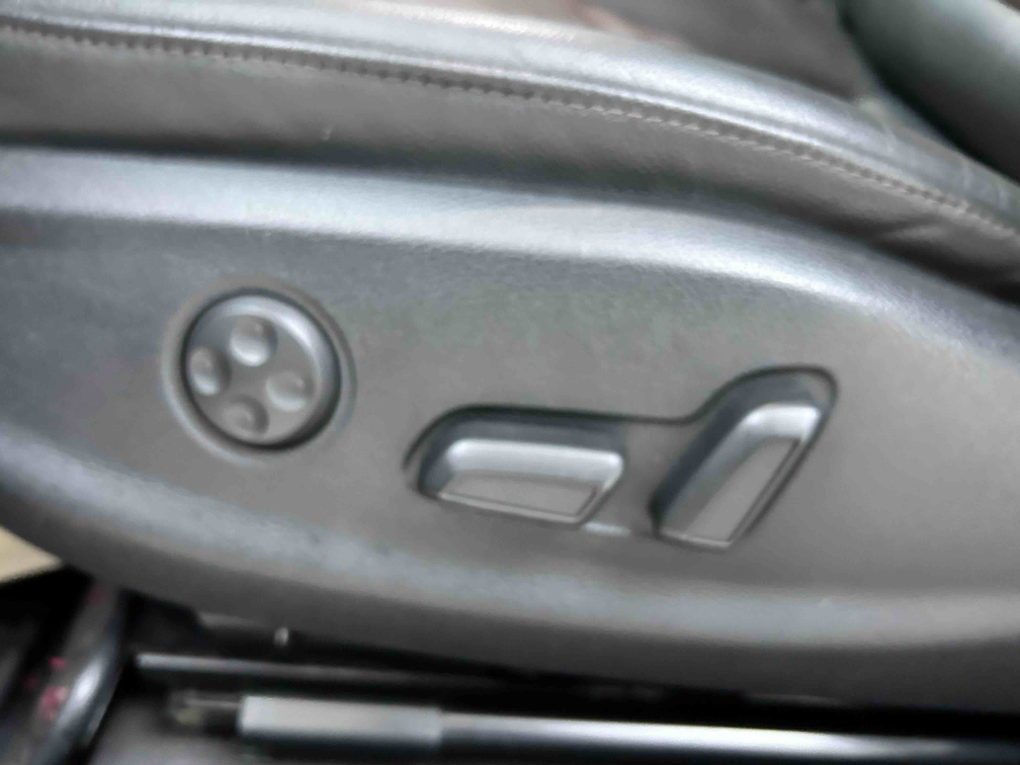 Audi A3 2019 car image #13