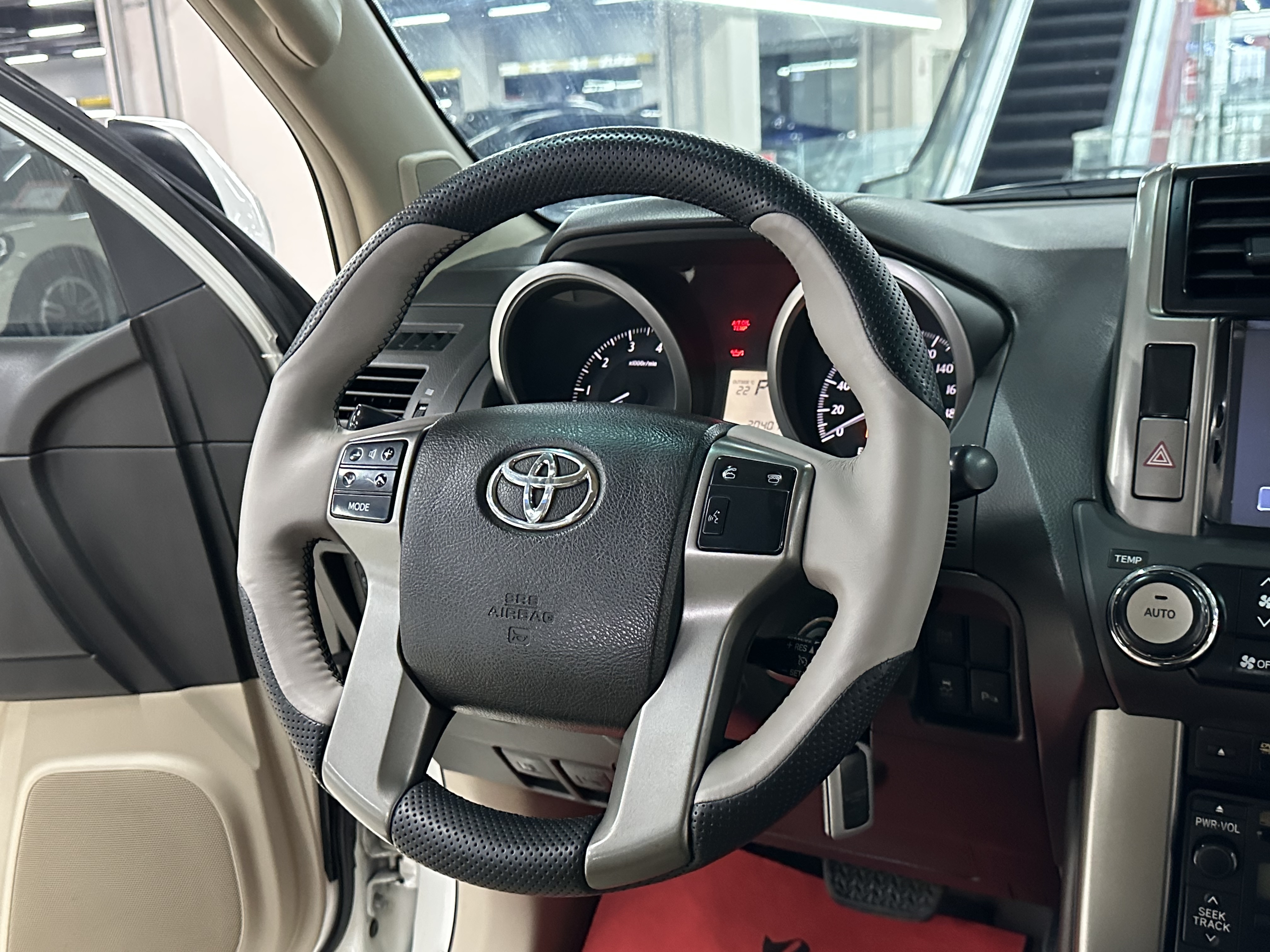 Toyota Prado (Imported) 2011 #13 Toyota Prado (Imported) 2011 car image #13