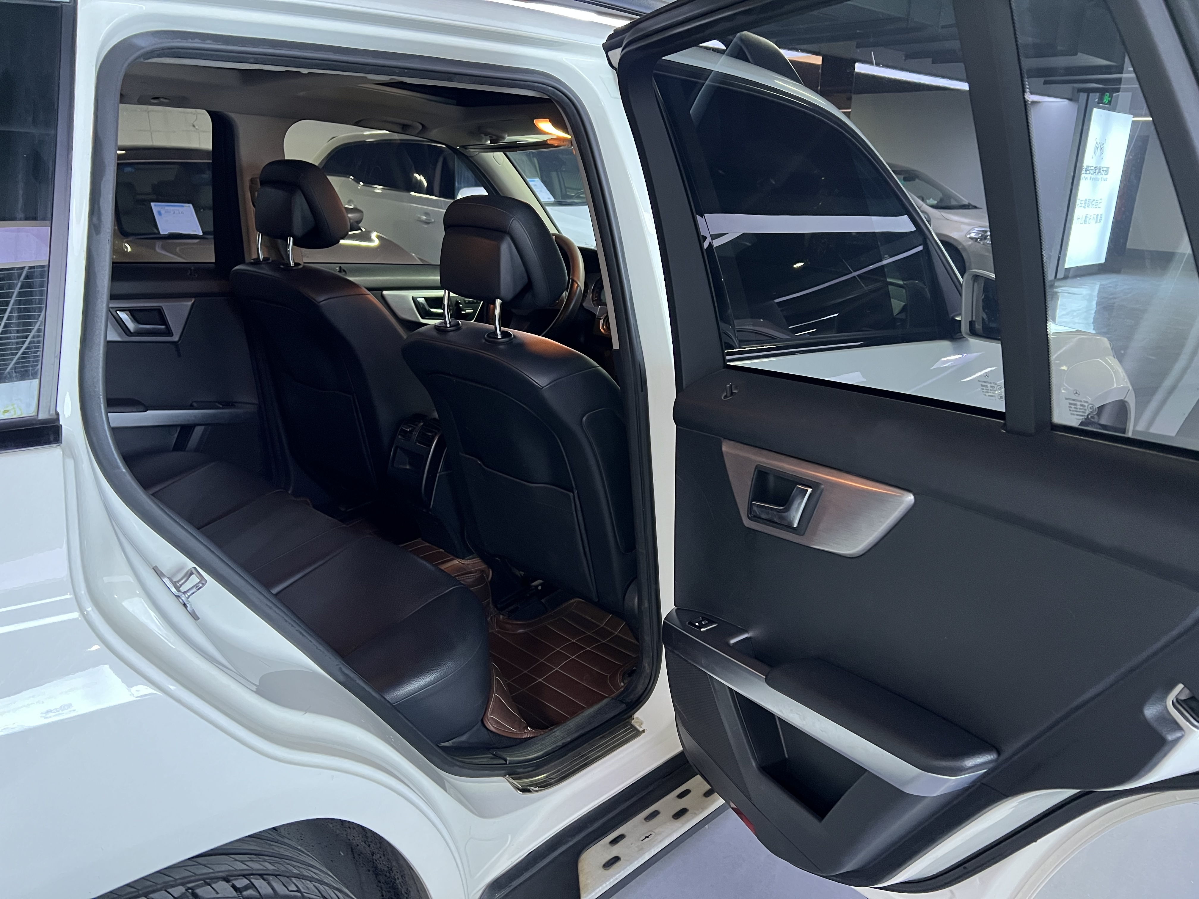 Mercedes-Benz GLK Class (Imported) 2012 immagine di auto #13