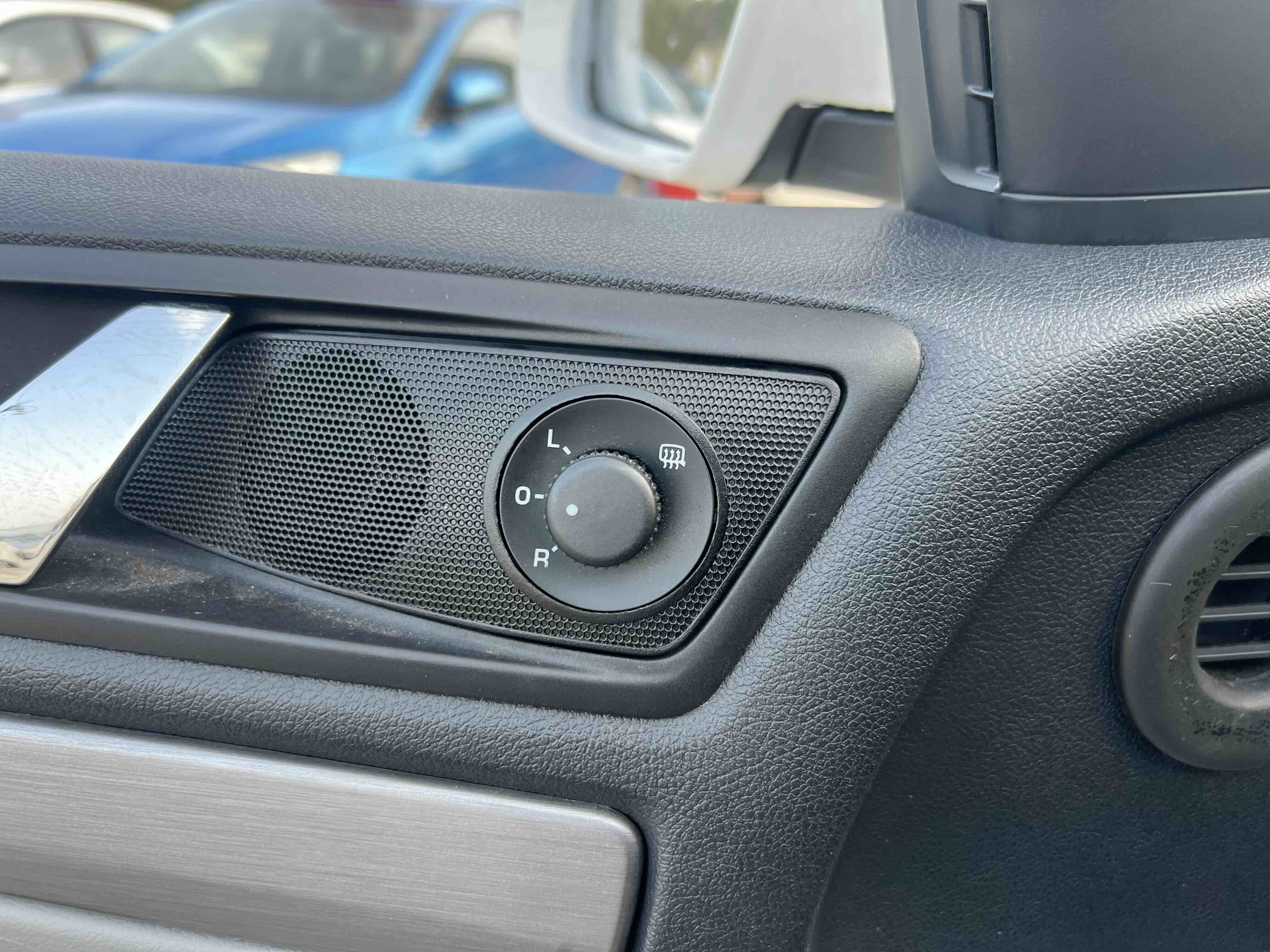 Skoda Octavia 2015 car image #13