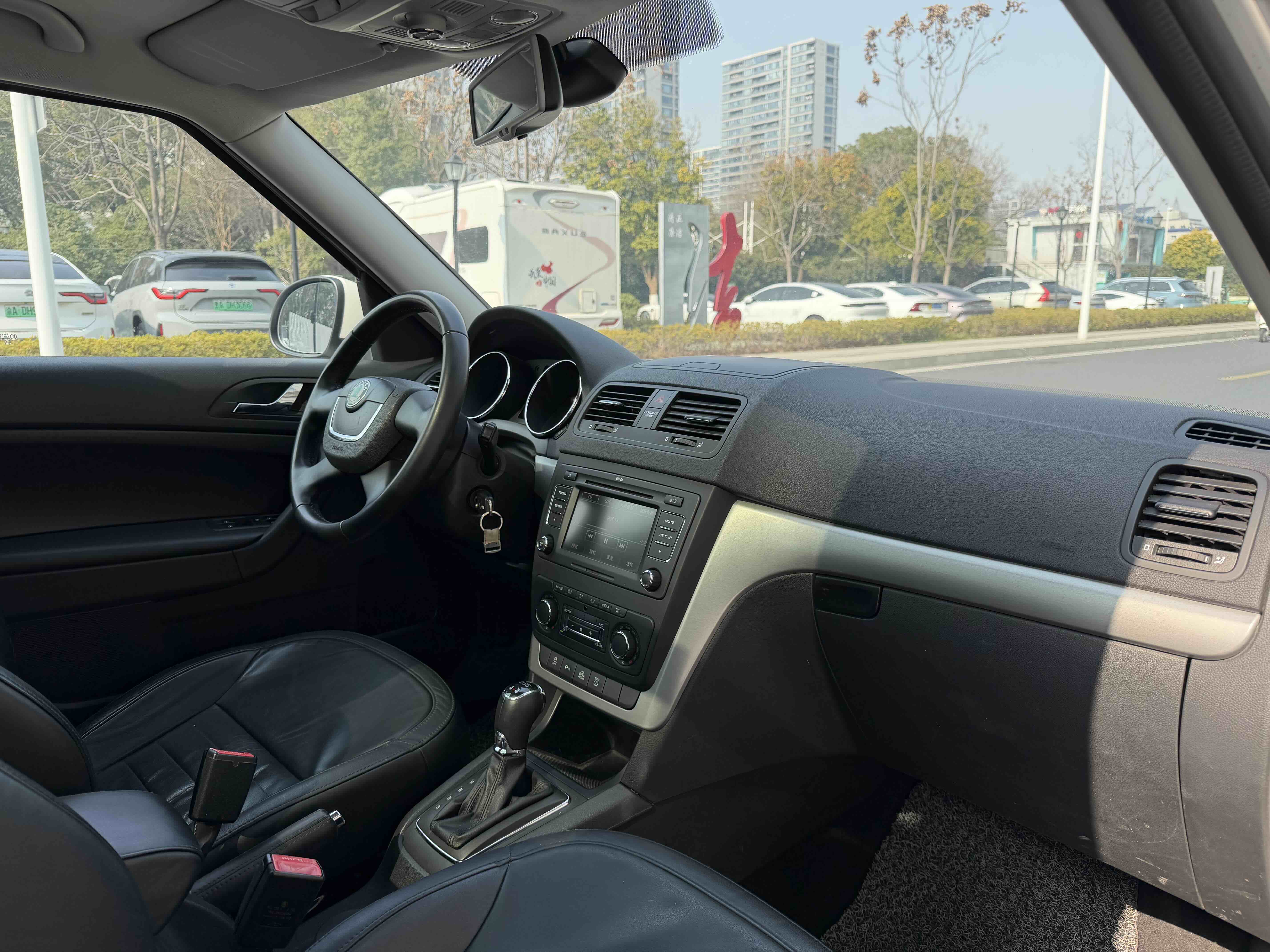 Skoda Yeti (Imported) 2014 car image #13