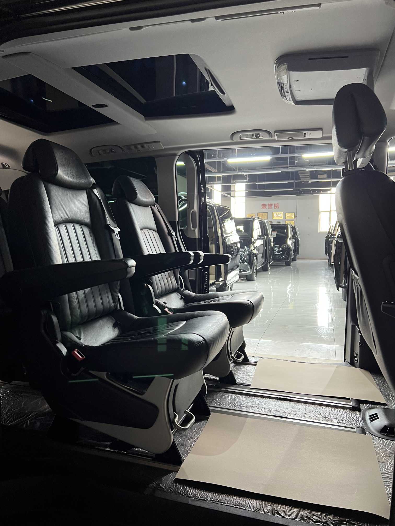 Mercedes-Benz Viano (Imported) 2011 car image #13