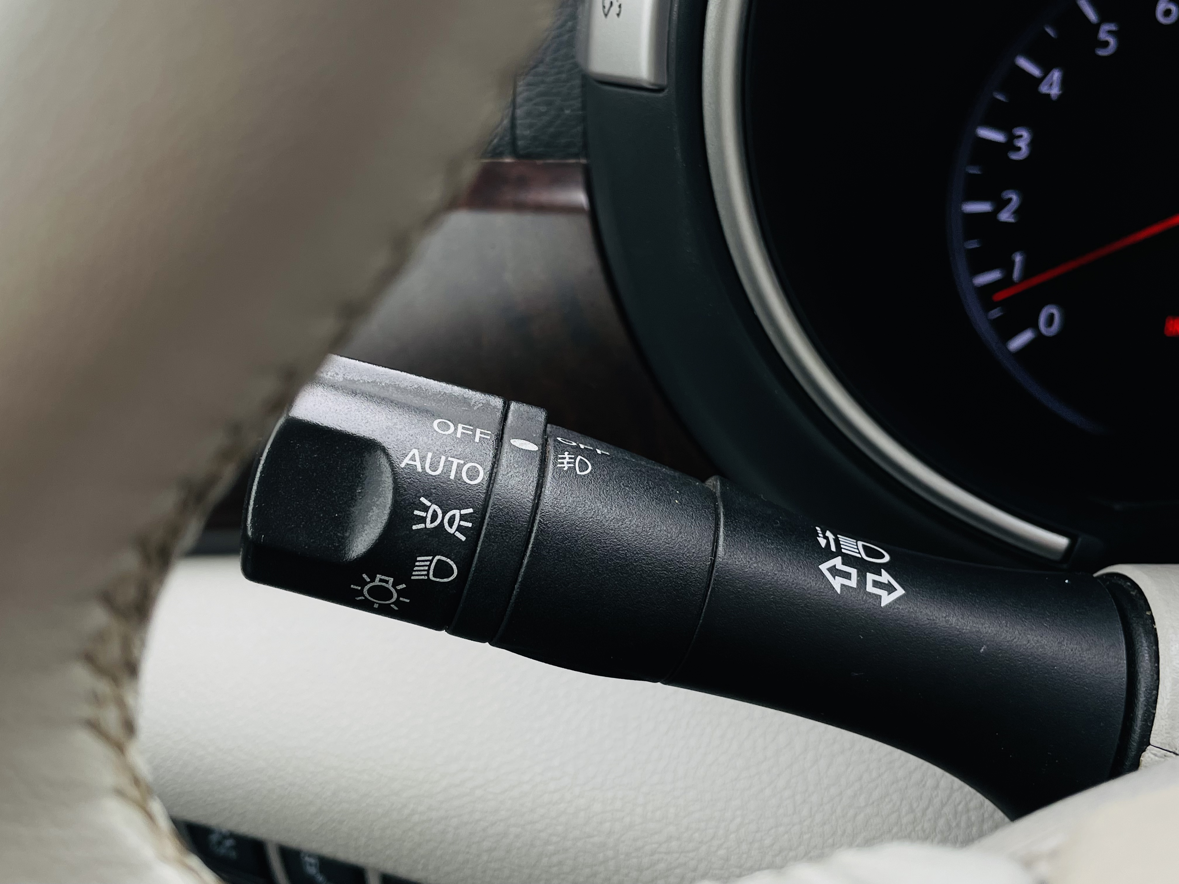 日产 贵士 2012 汽车图片 #13