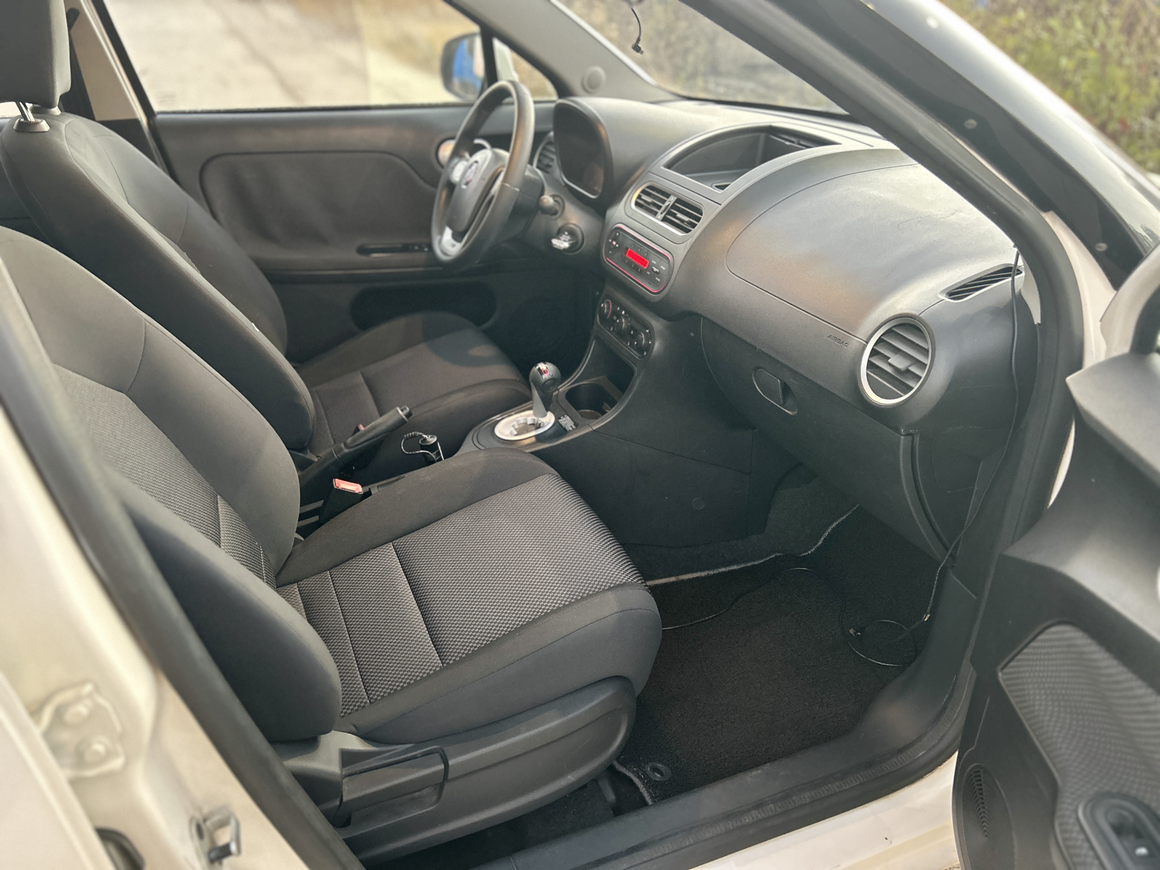 MG 3 2015 car image #13