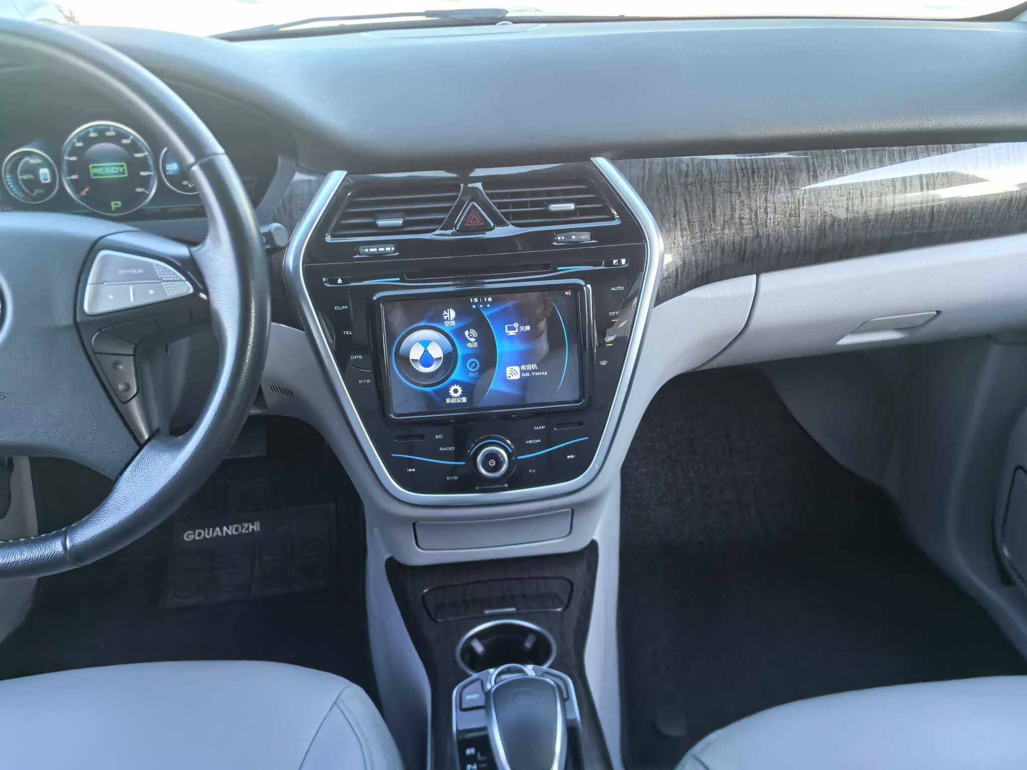 Denza DENZA 2016 imagem de carro #13