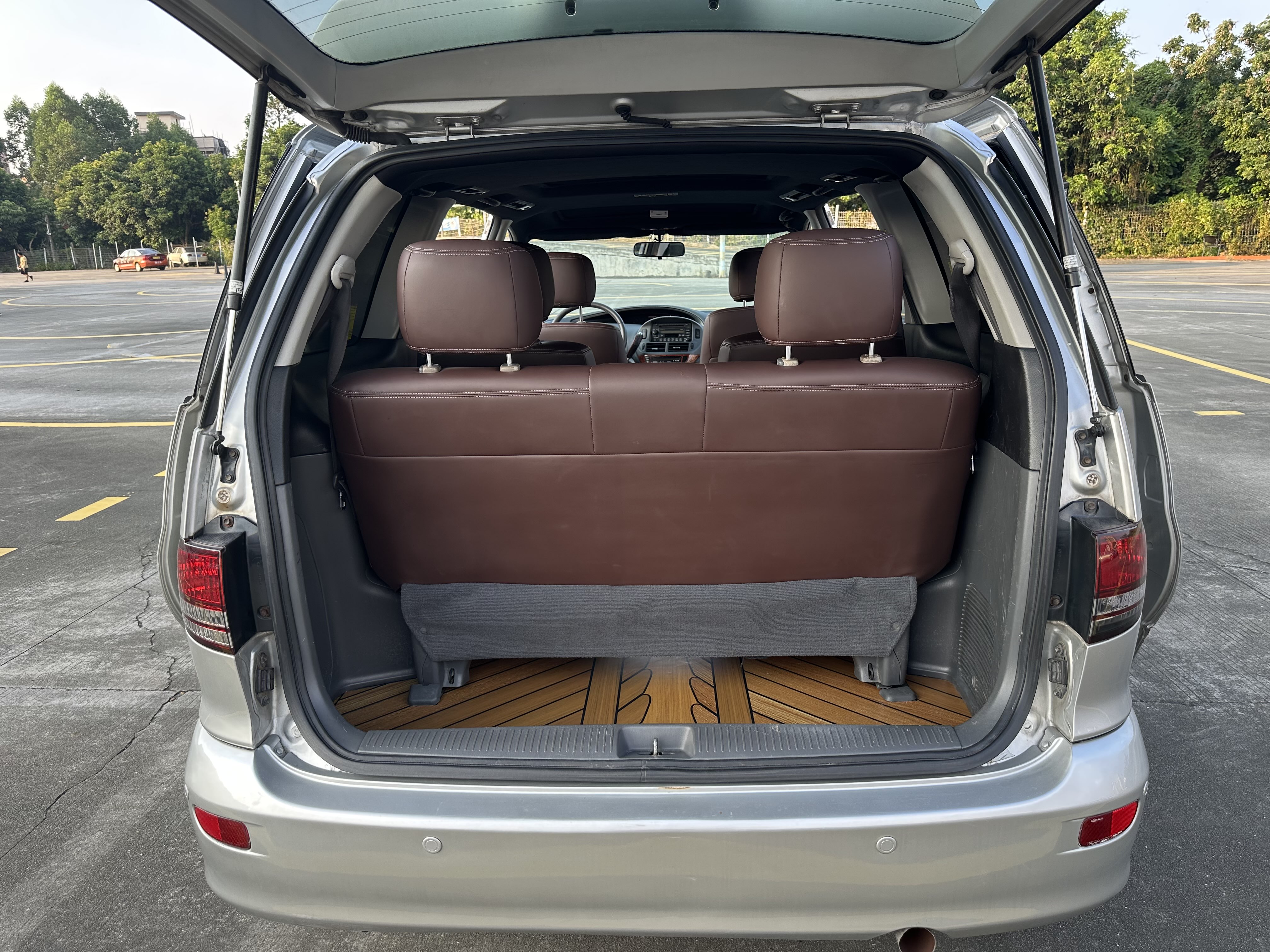 Toyota Previa 2005 car image #13