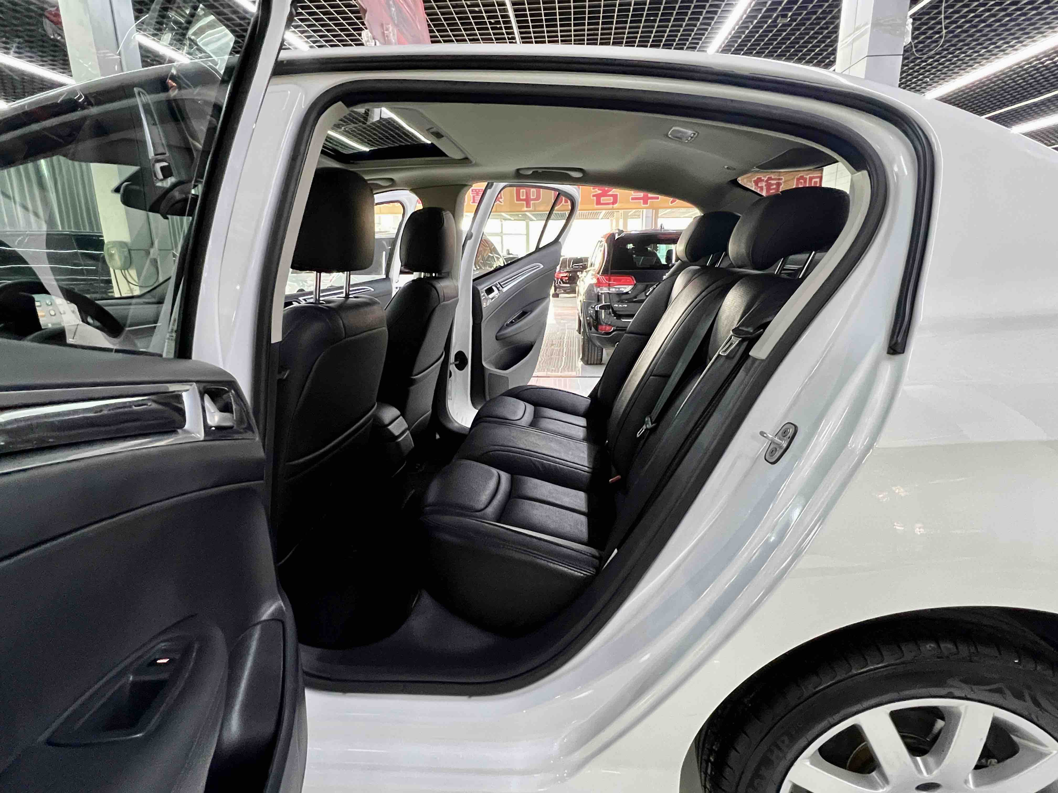 标致 标致308 2013 汽车图片 #13