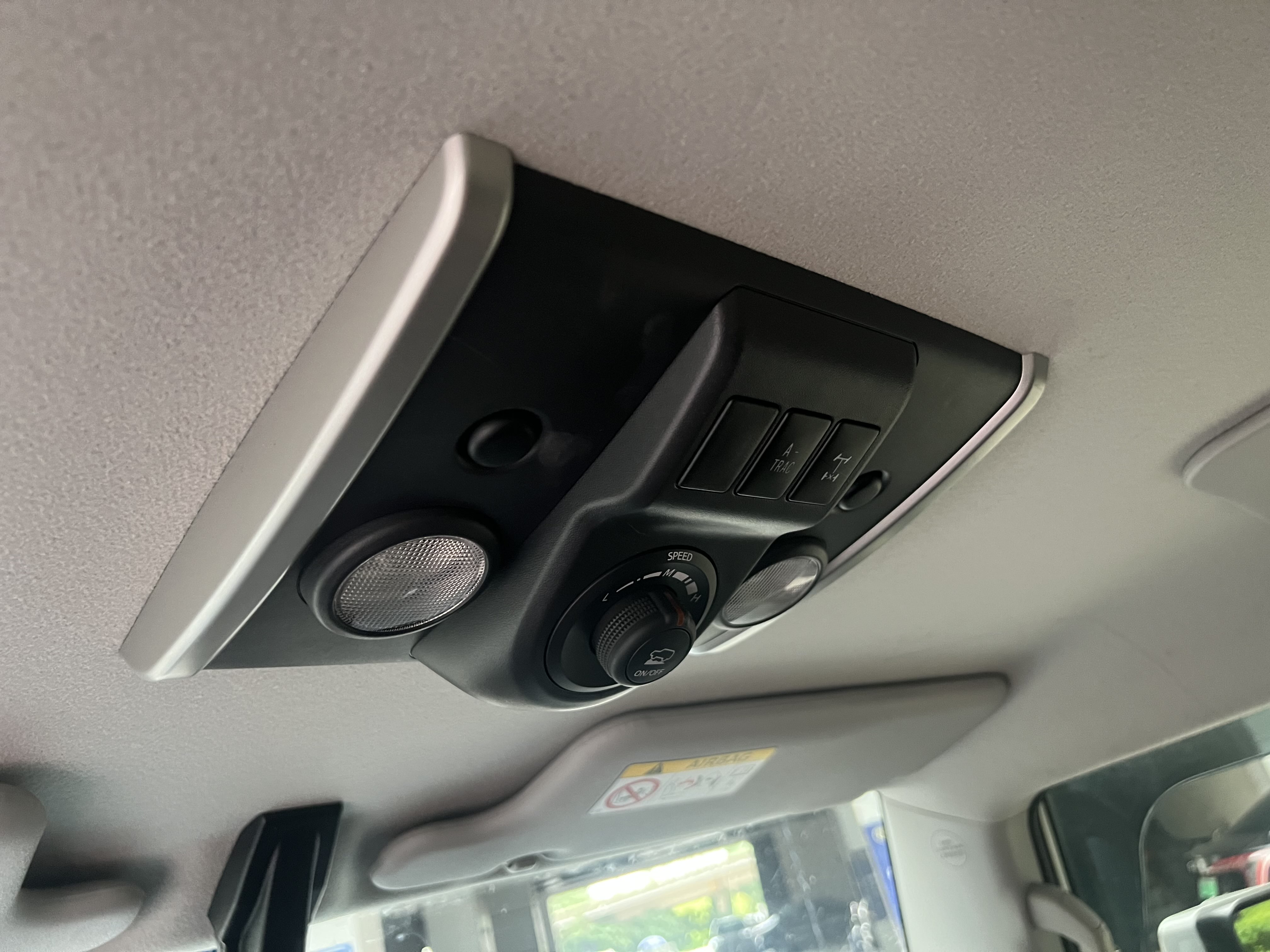 Toyota FJ Cruiser 2018 immagine di auto #13