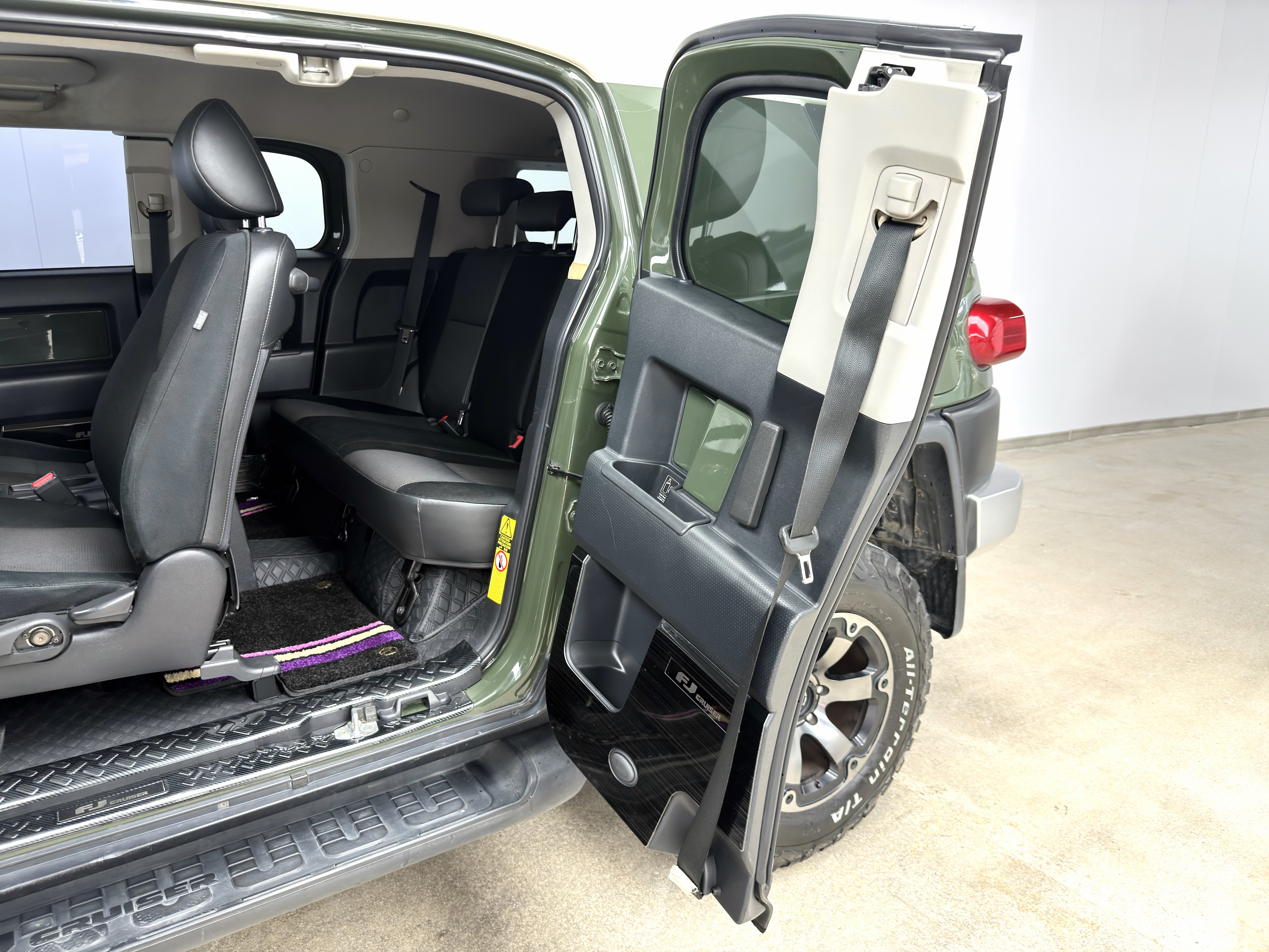 Toyota FJ Cruiser 2011 car image #13