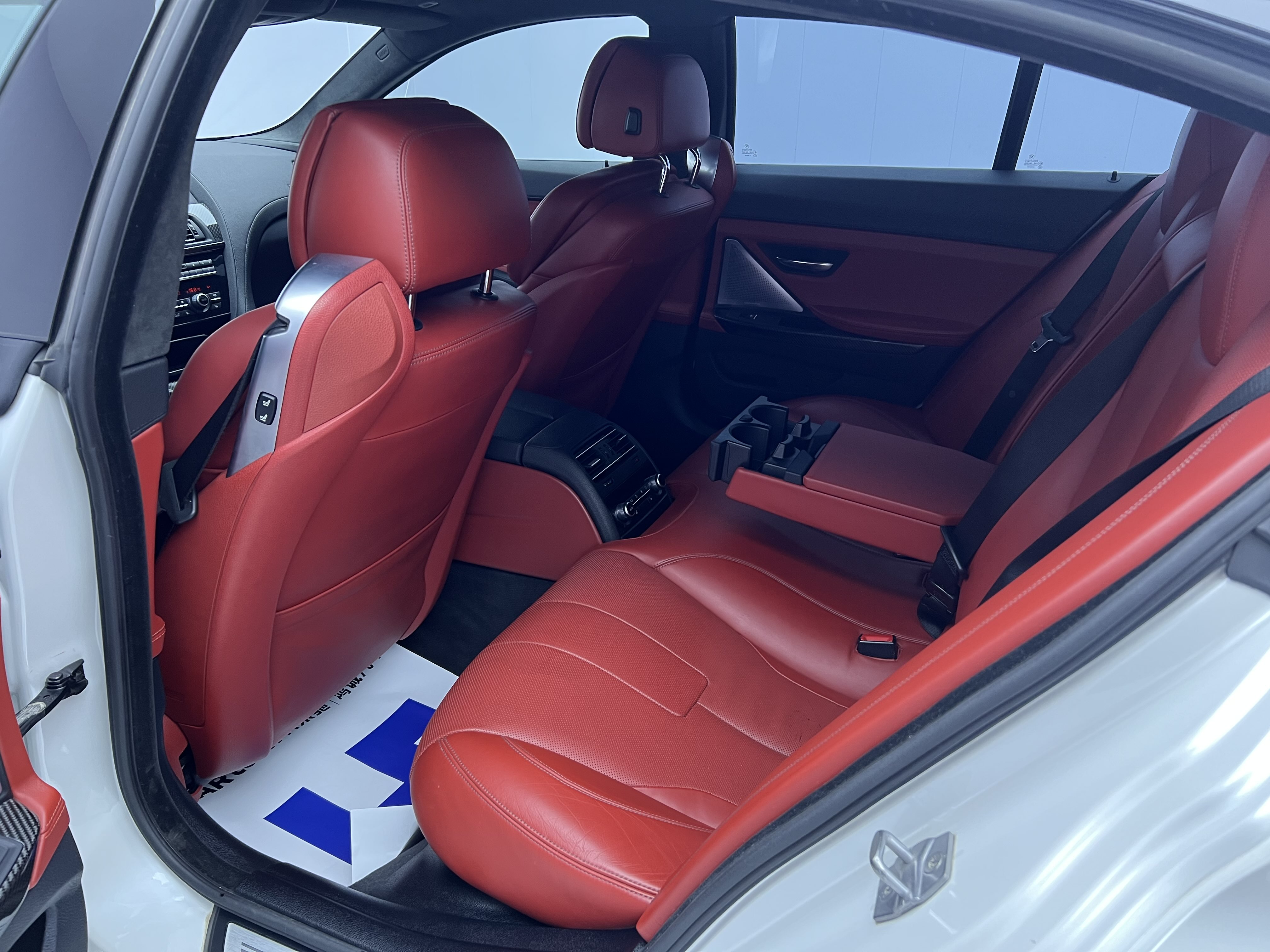 BMW M6 2016 car image #13