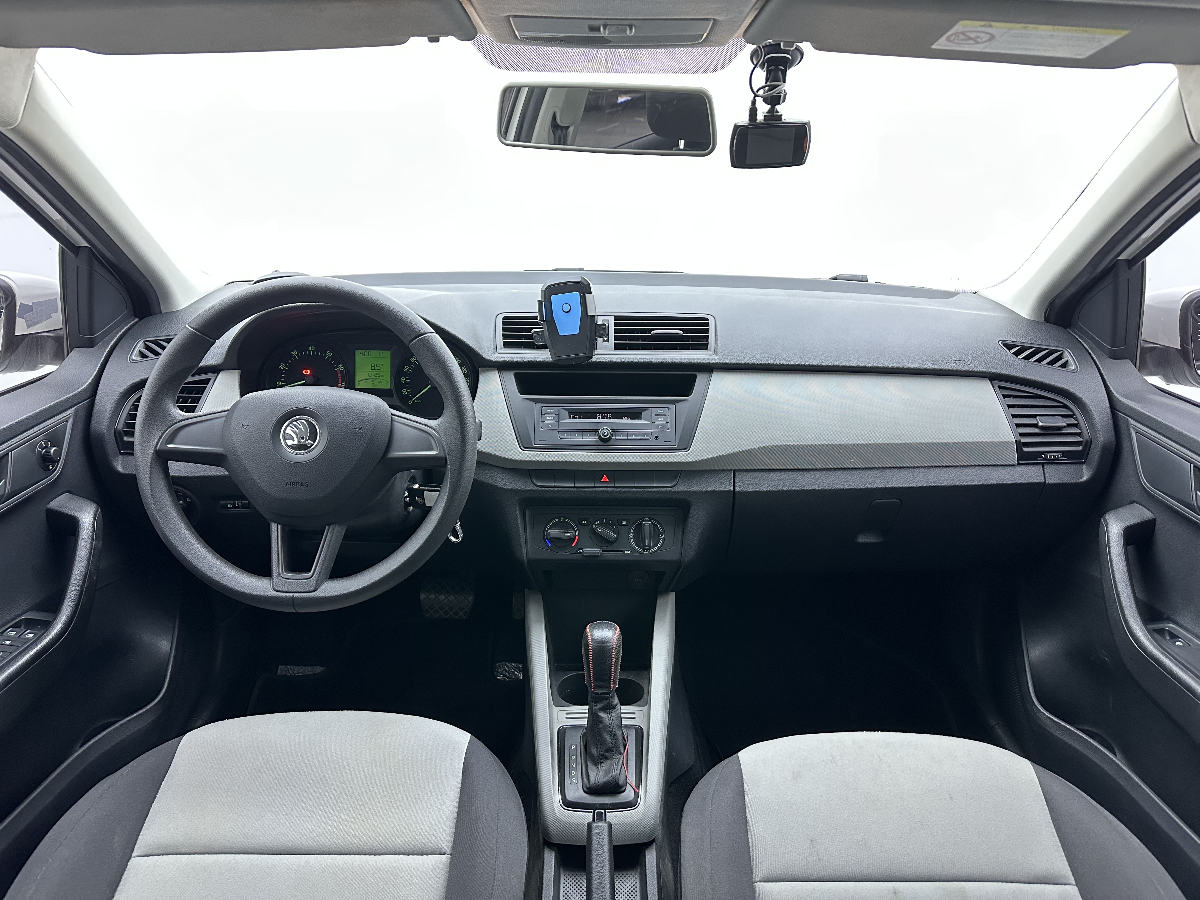 Skoda Fabia 2015 изображение автомобиля #13