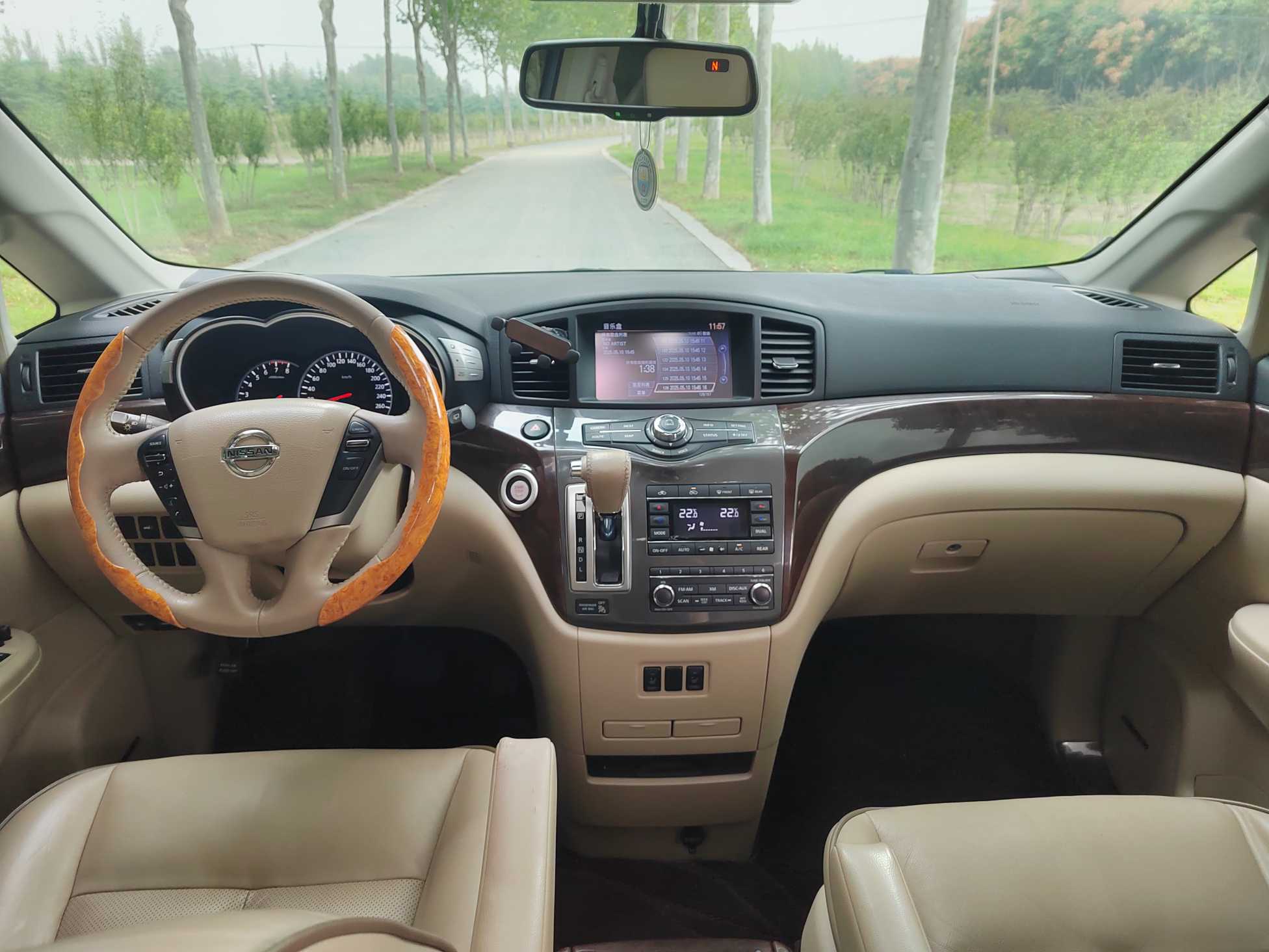 Nissan Quest 2017 imagen de coche #13