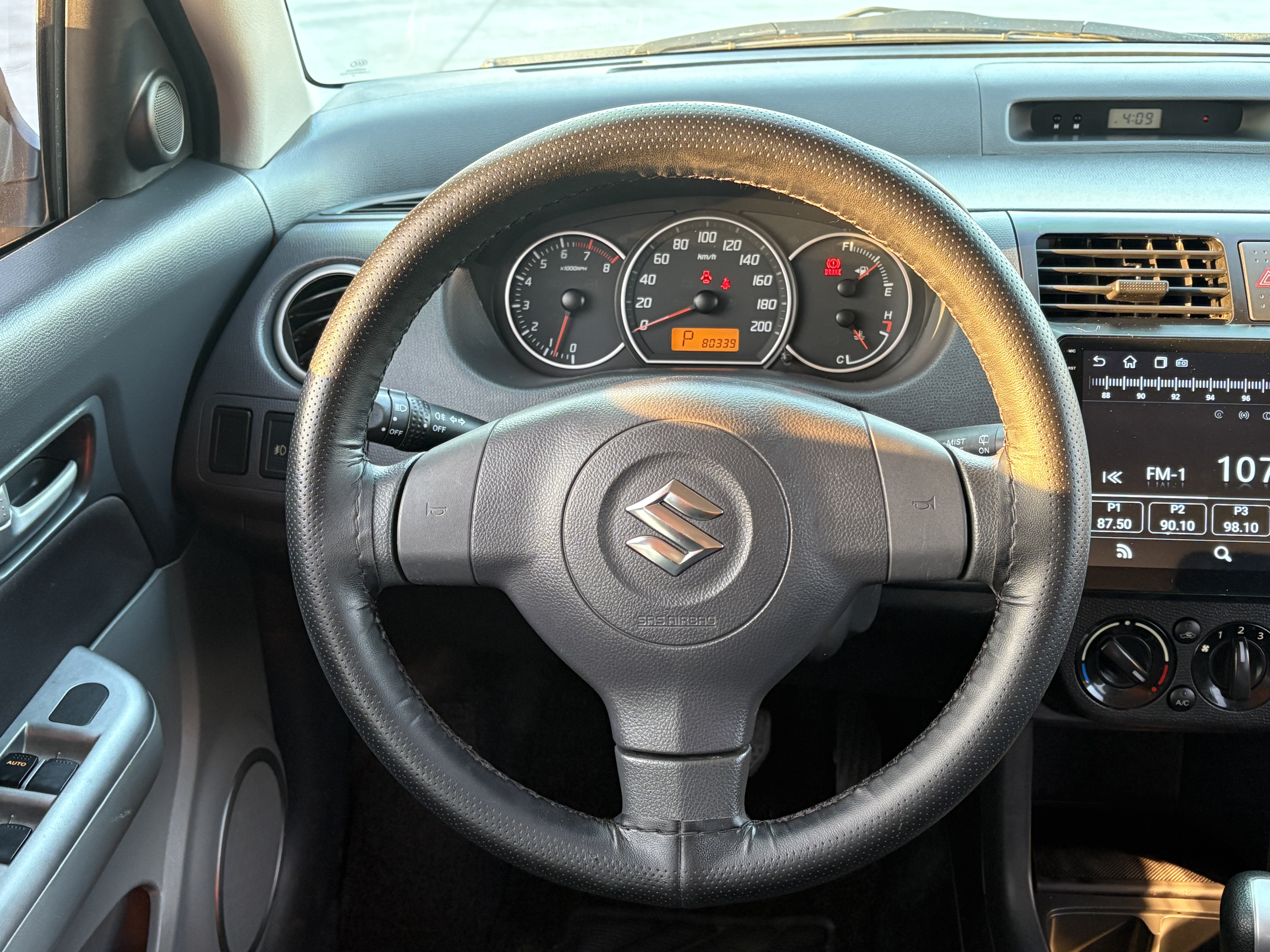Suzuki Swift 2017 immagine di auto #13