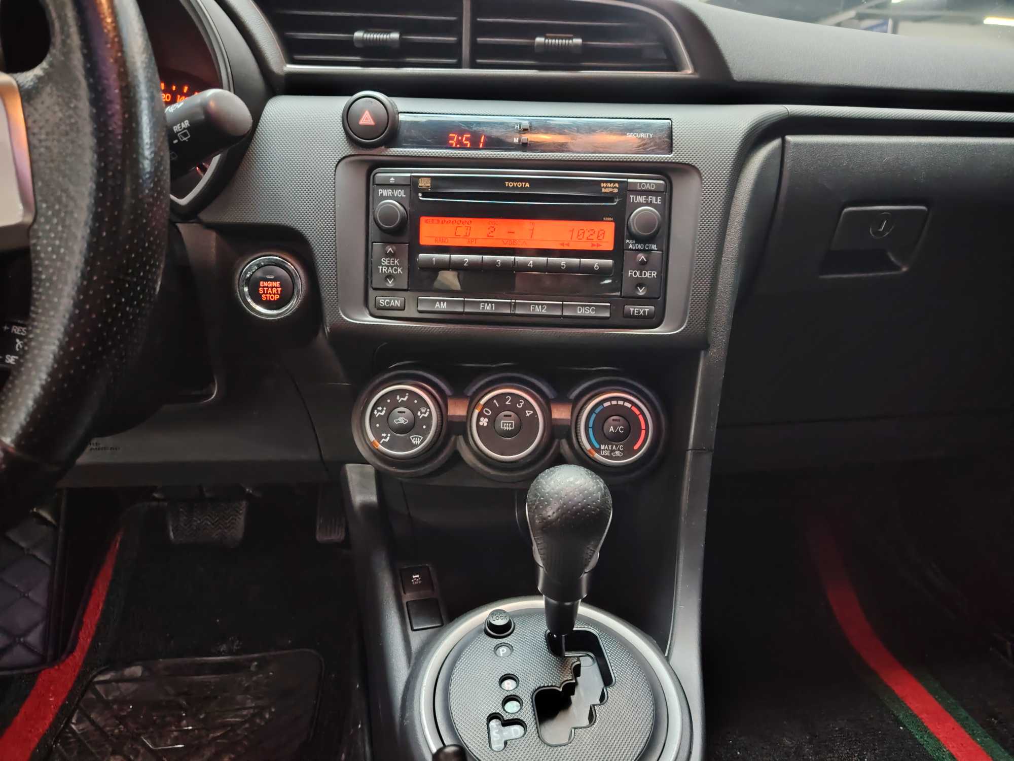 Toyota Zelas 2012 car image #13