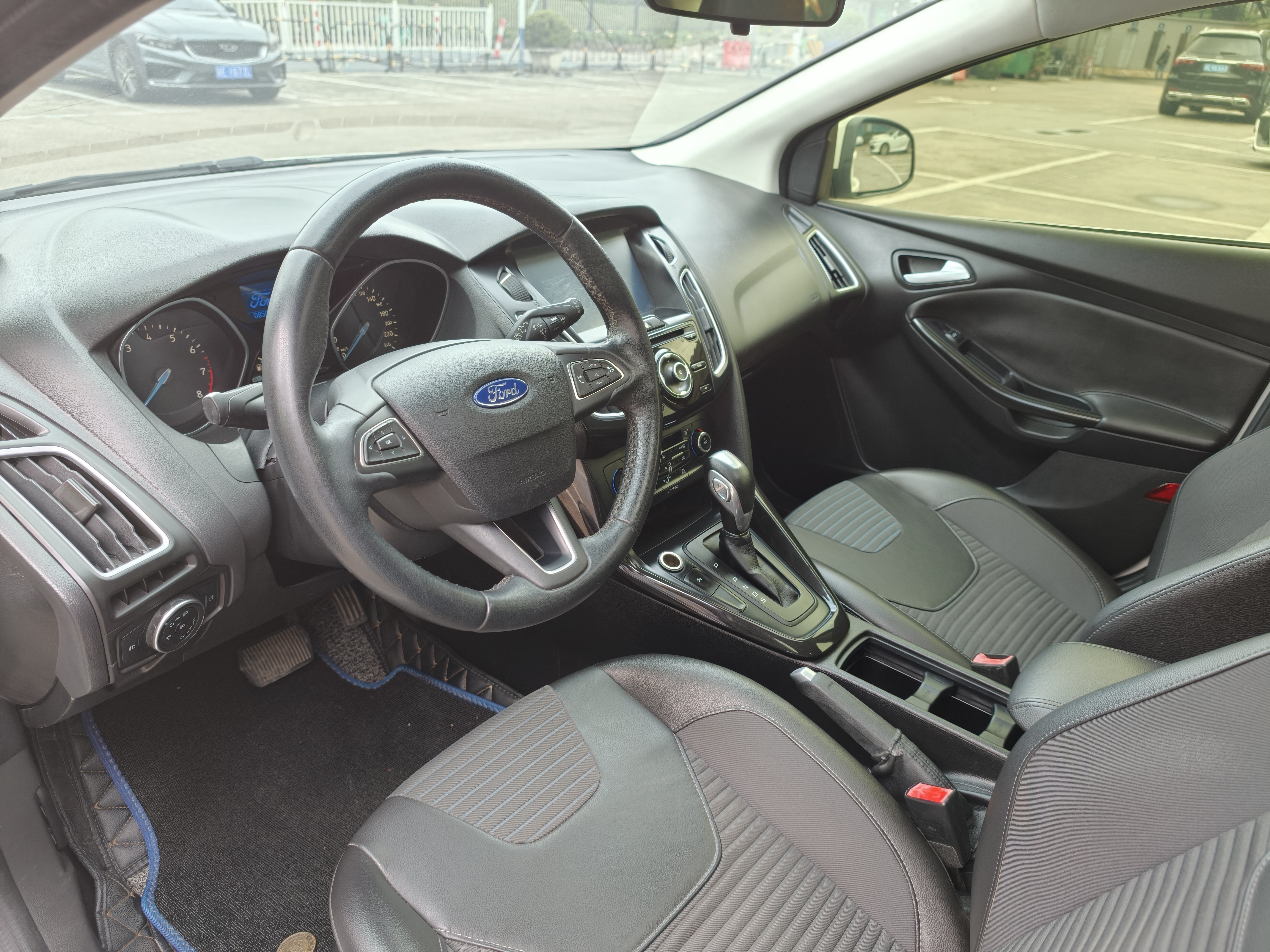 Ford Focus 2016 immagine di auto #13