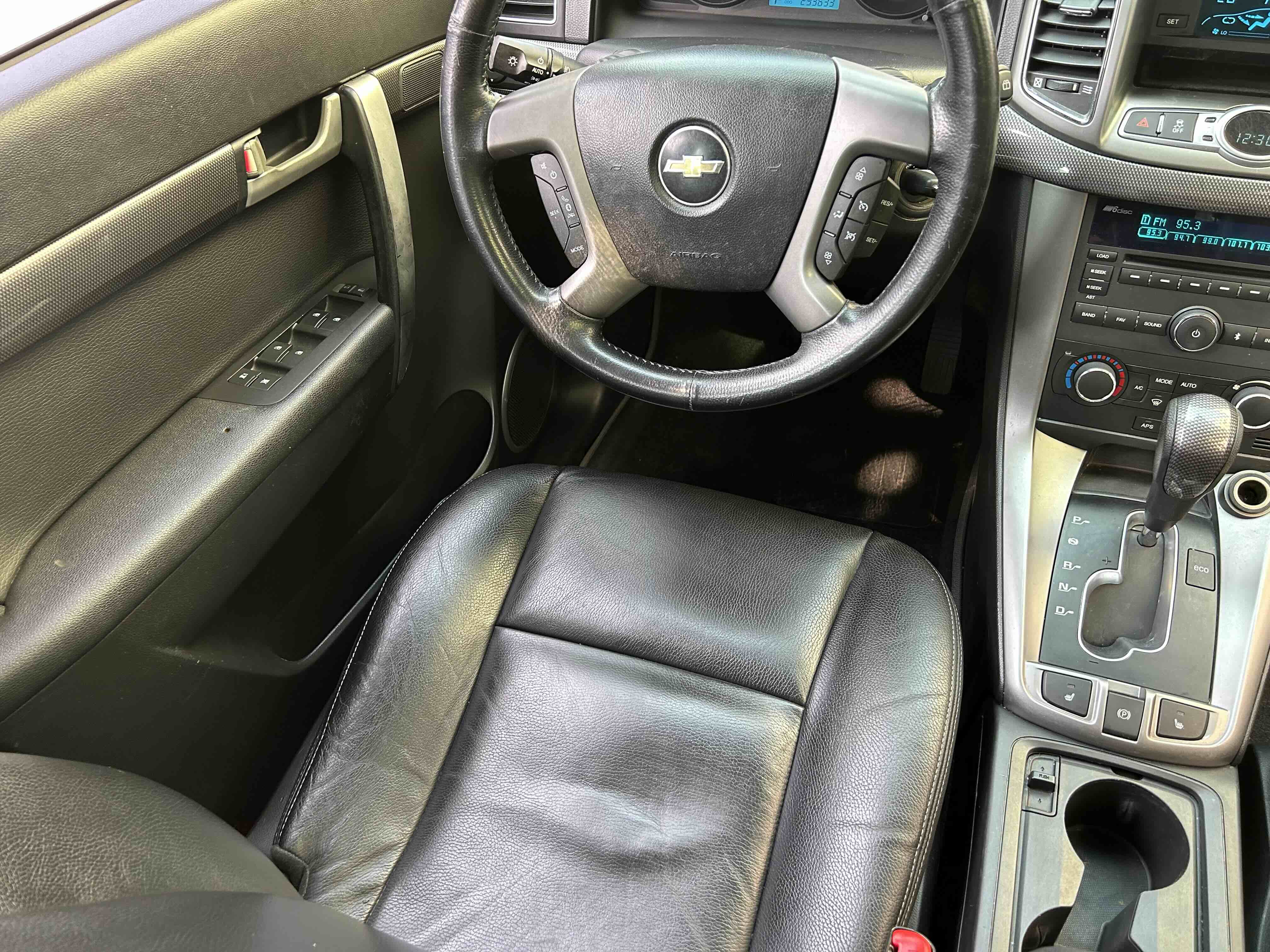 Chevrolet Captiva (Imported) 2011 car image #13