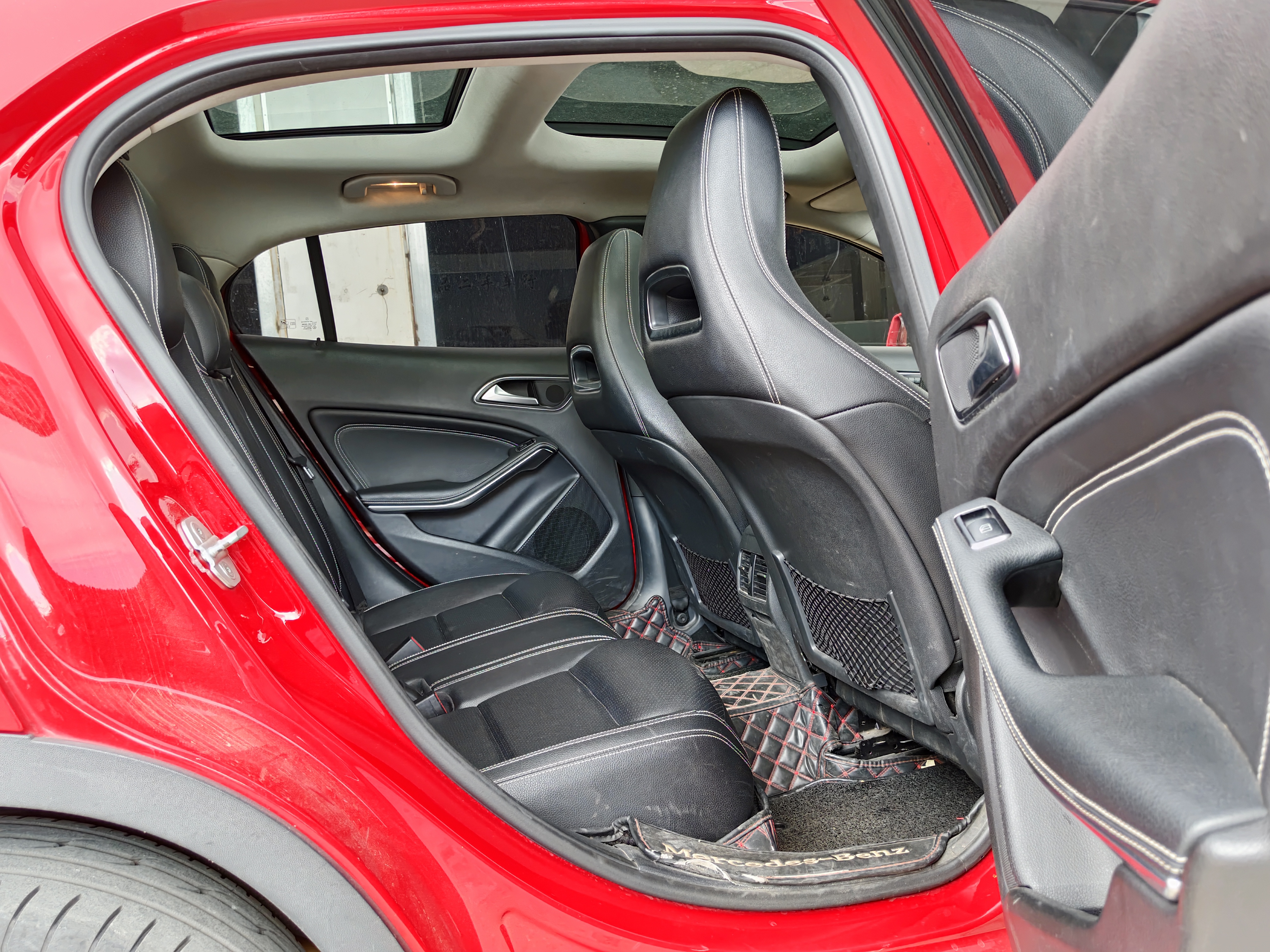 Mercedes-Benz GLA Class 2015 car image #13