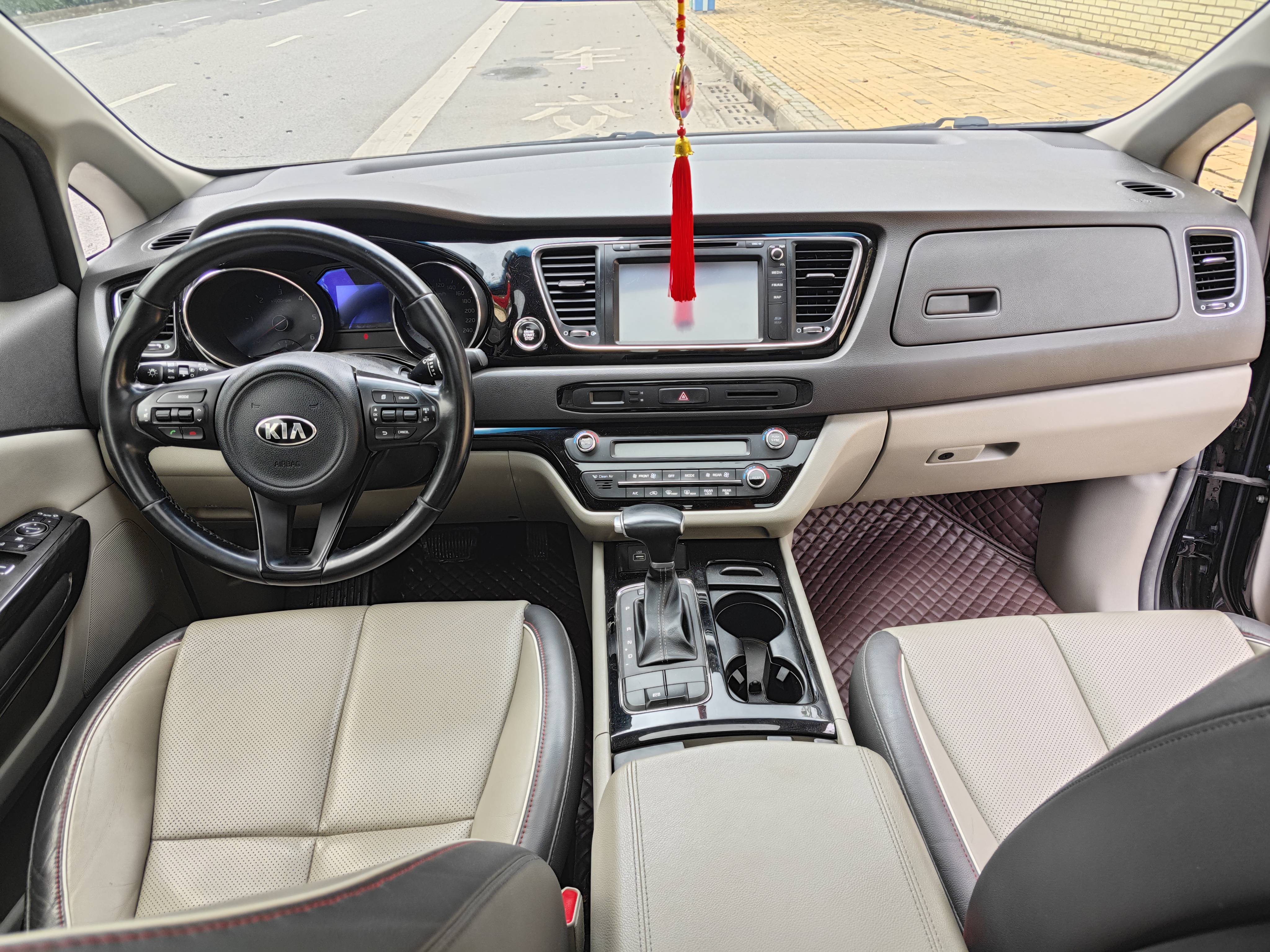 Kia Carnival (Imported) 2018 immagine di auto #13