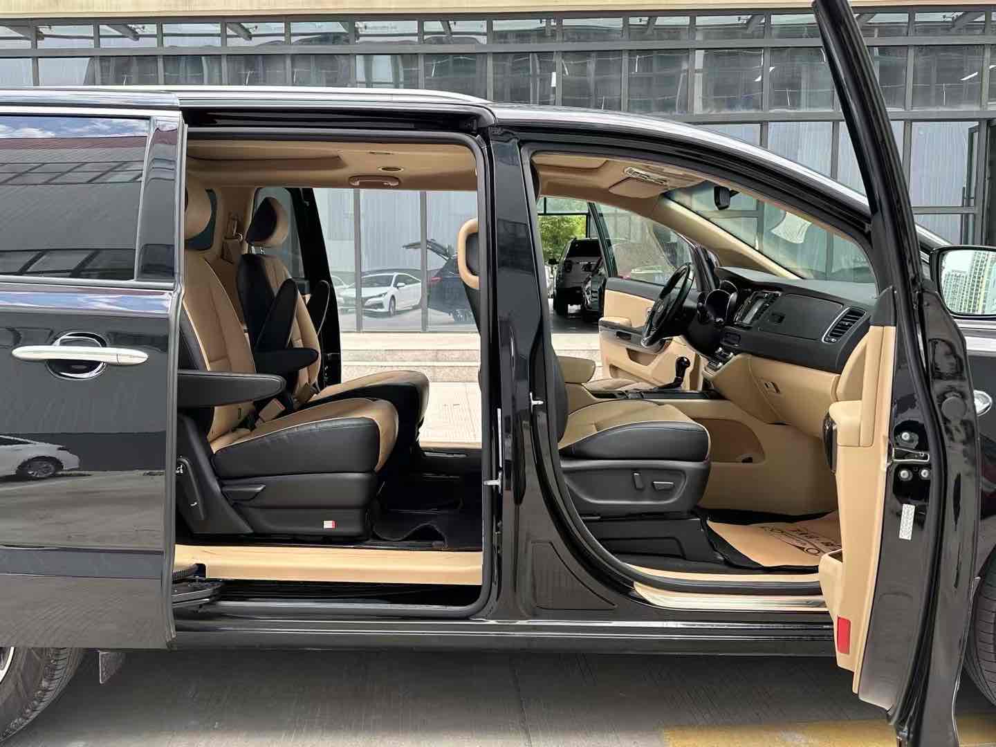 Kia Carnival (Imported) 2015 immagine di auto #13