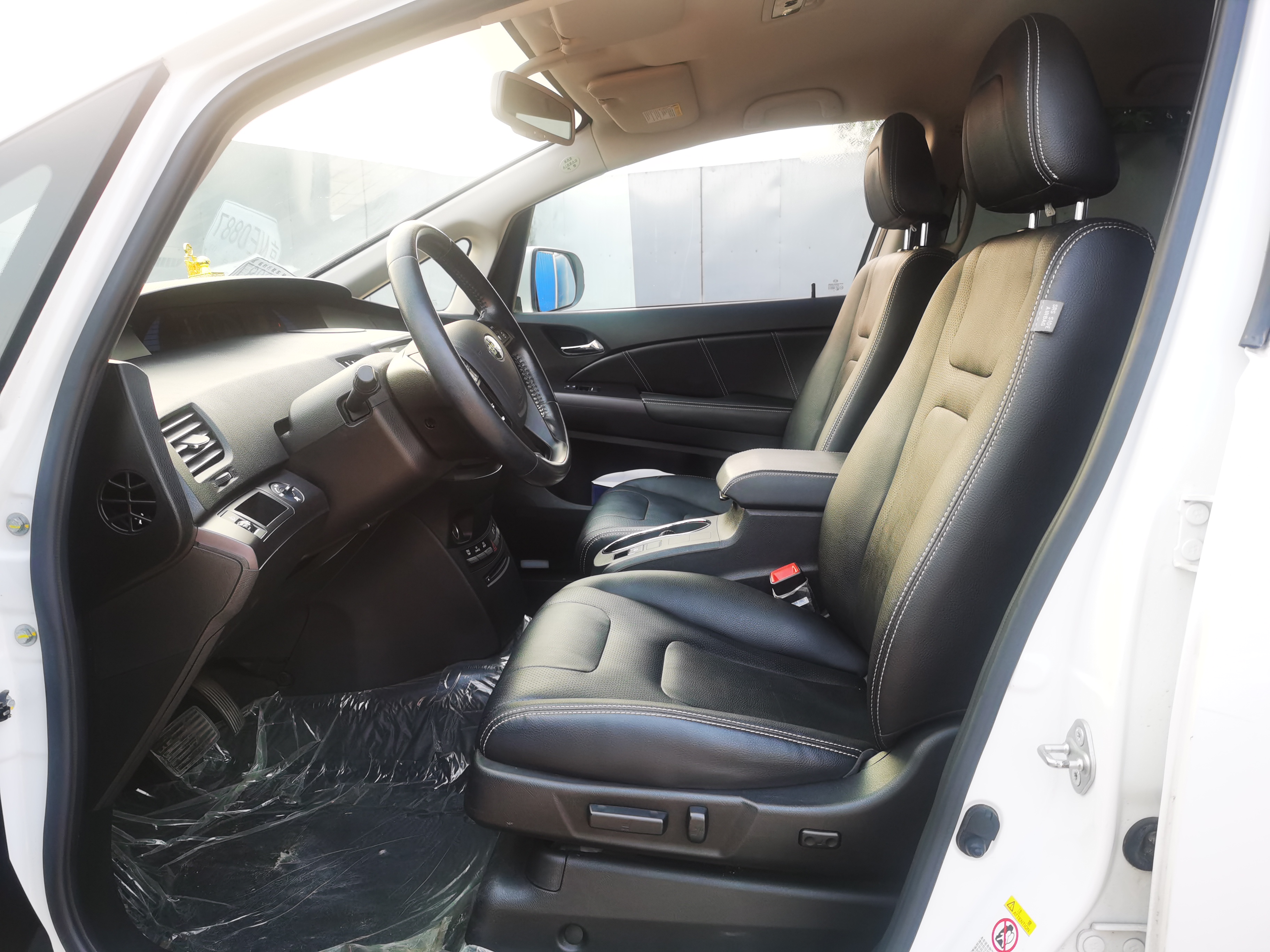 BYD e6 2017 #13 BYD e6 2017 car image #13